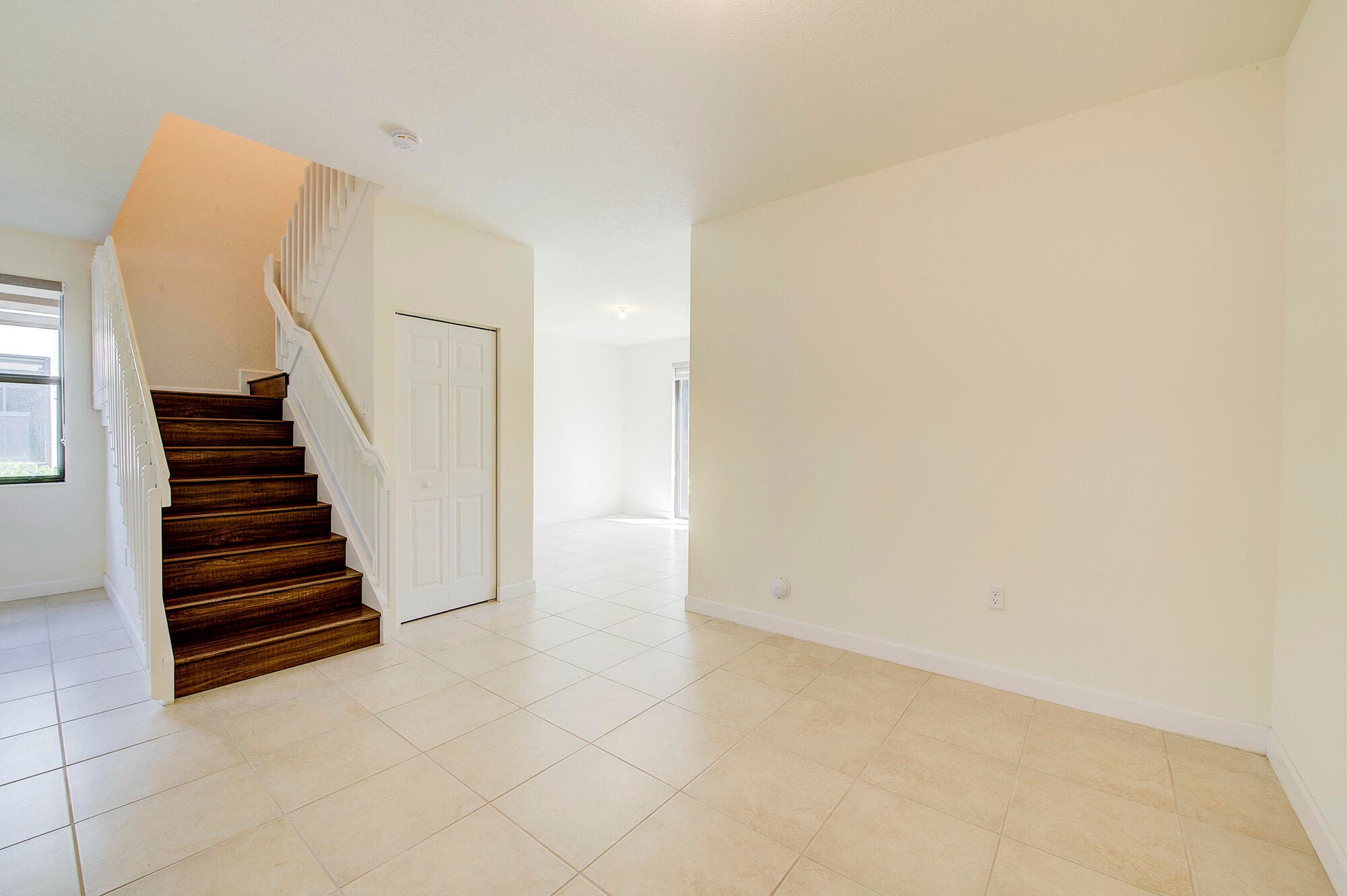 6574 S Anise Court, Davie, FL 33314 — photo 9 of 26