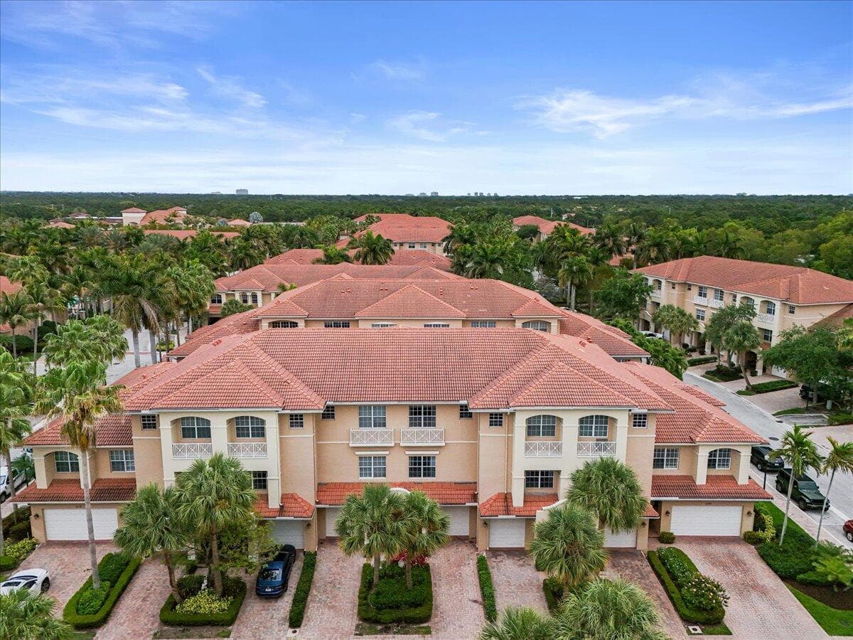 5102 Artesa Way W, Palm Beach Gardens, FL 33418 — photo 3 of 49