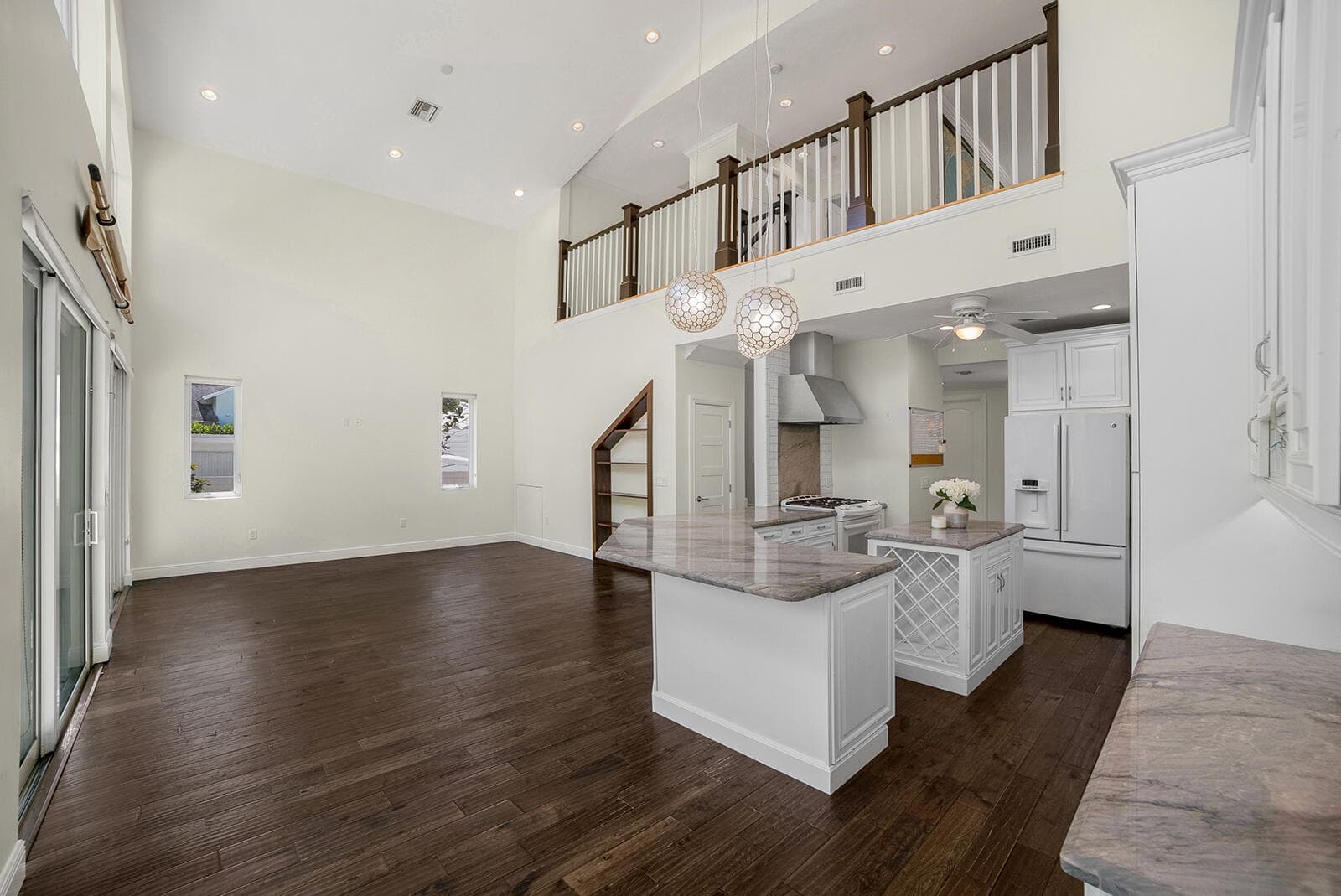216 SE 10th Street, Fort Lauderdale, FL 33316 — photo 6 of 40