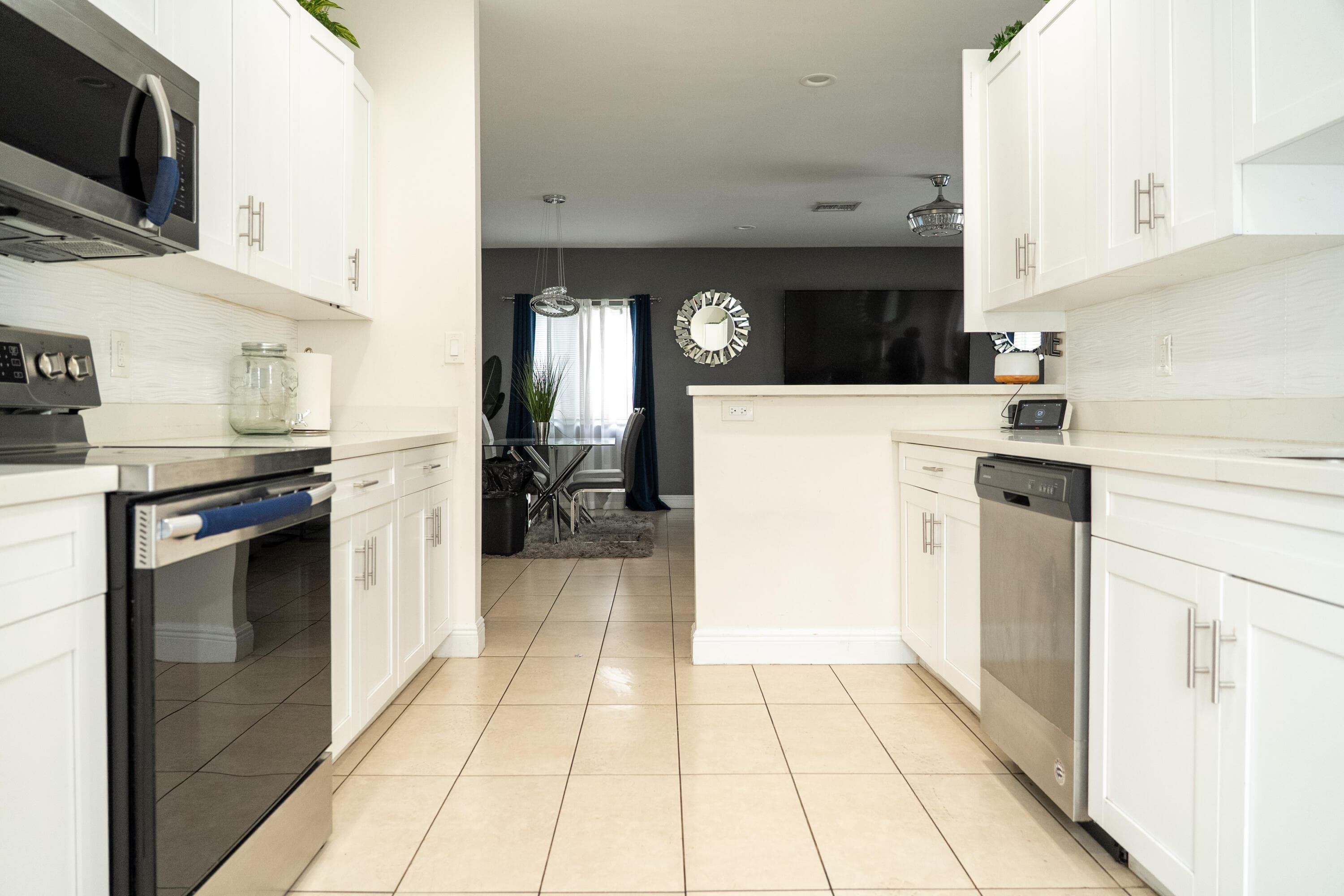 2710 NW 5th Street, Pompano Beach, FL 33069 — photo 6 of 23