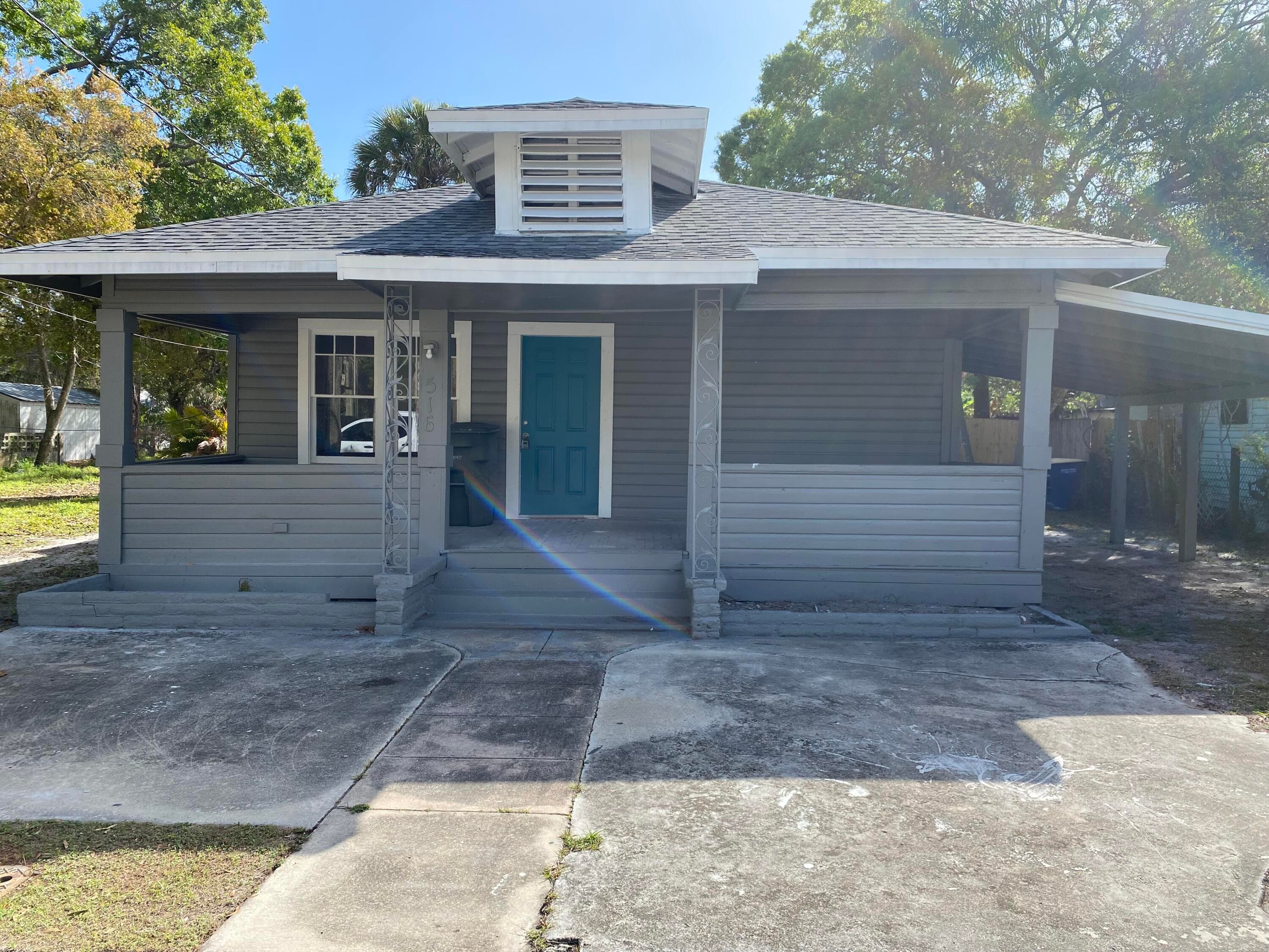 516 S 11th Street, Fort Pierce, FL 34950 — photo 1 of 19
