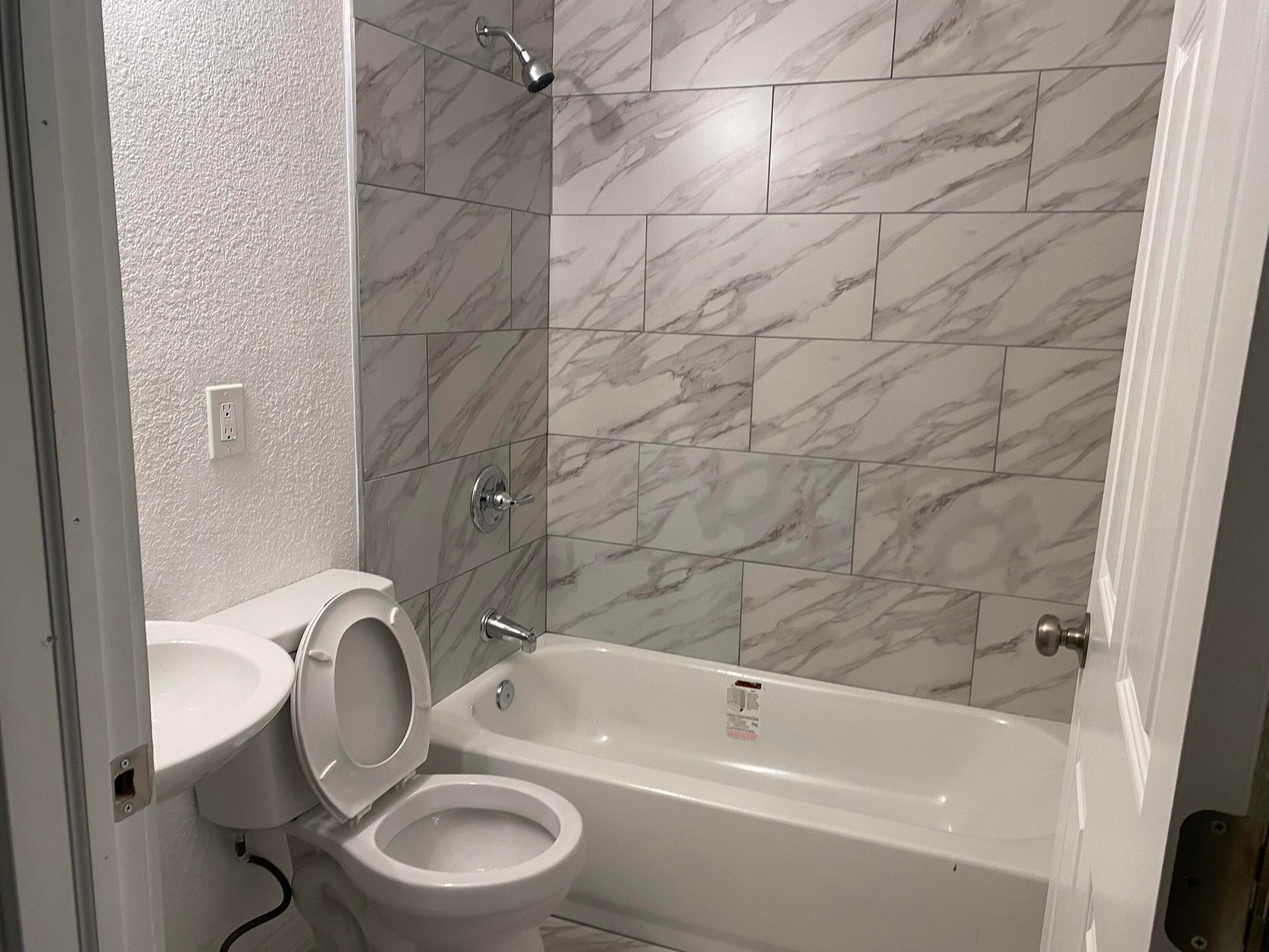 516 S 11th Street, Fort Pierce, FL 34950 — photo 10 of 19