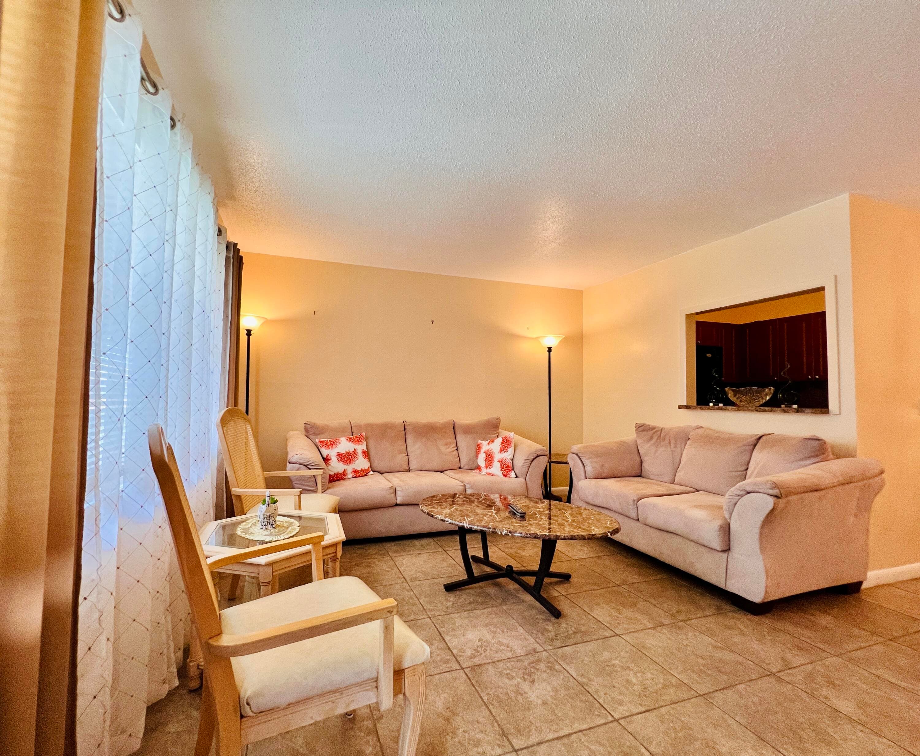 142 Cambridge F, West Palm Beach, FL 33417 — photo 4 of 18