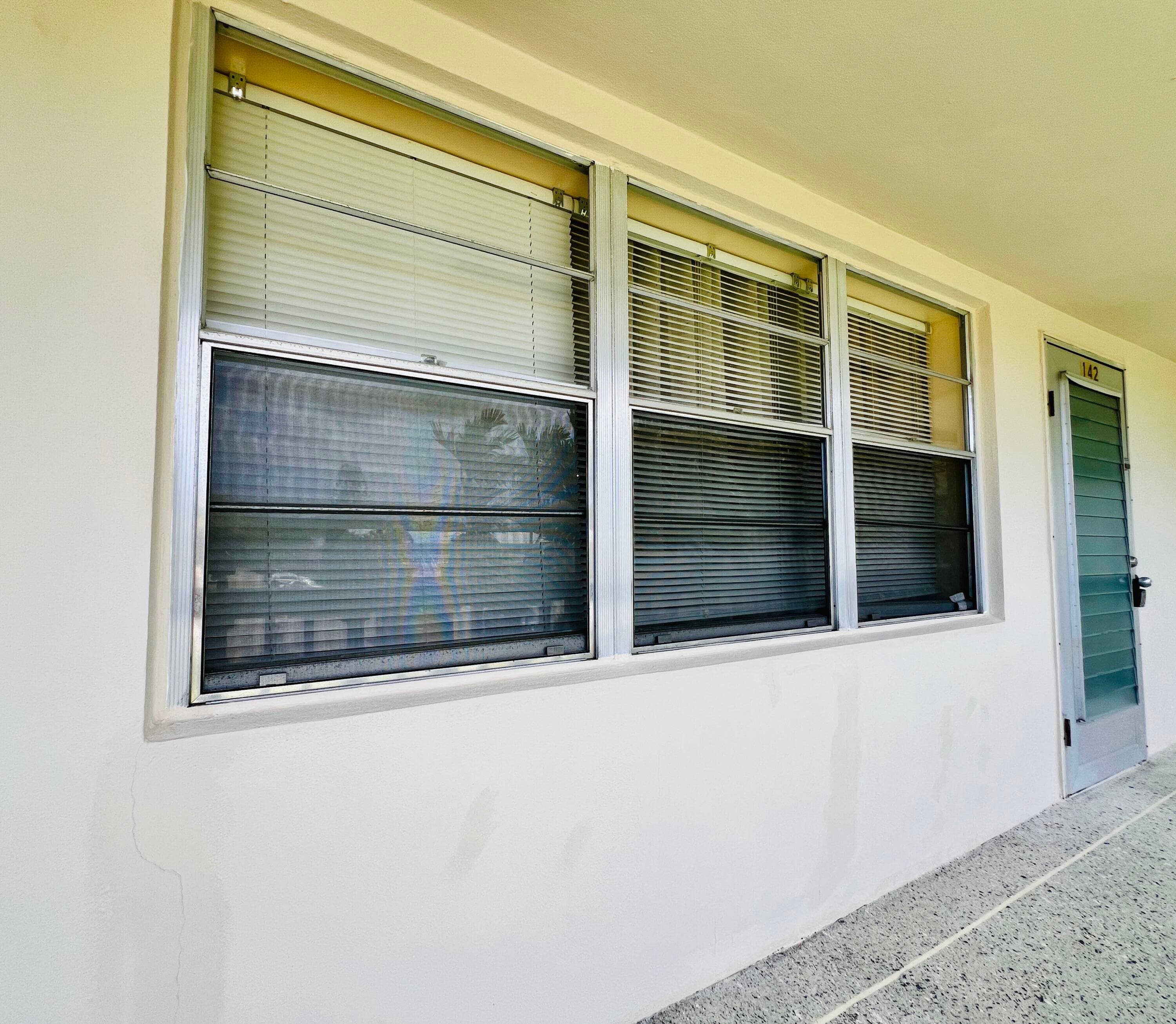 142 Cambridge F, West Palm Beach, FL 33417 — photo 12 of 18