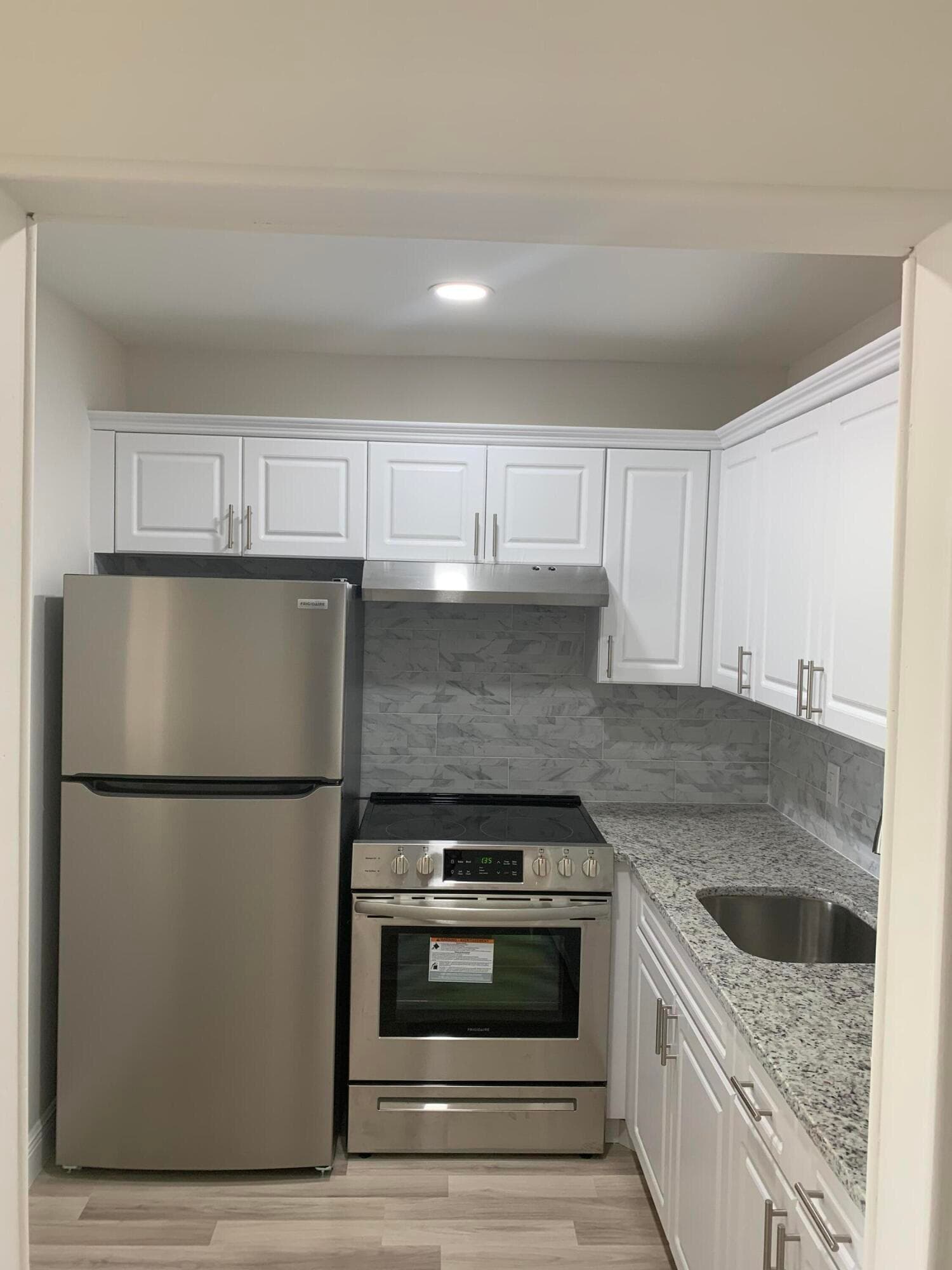 204 Canterbury I, West Palm Beach, FL 33417 — photo 1 of 12