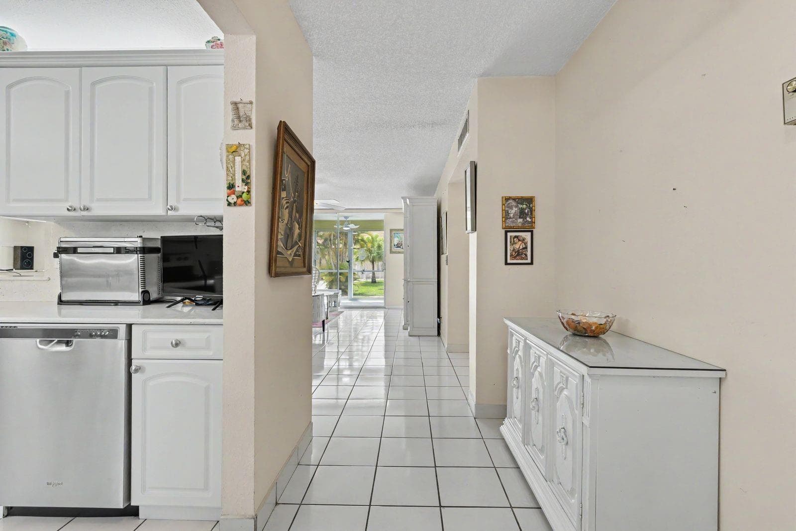 414 SE 10th Street 102, Dania Beach, FL 33004 — photo 11 of 34