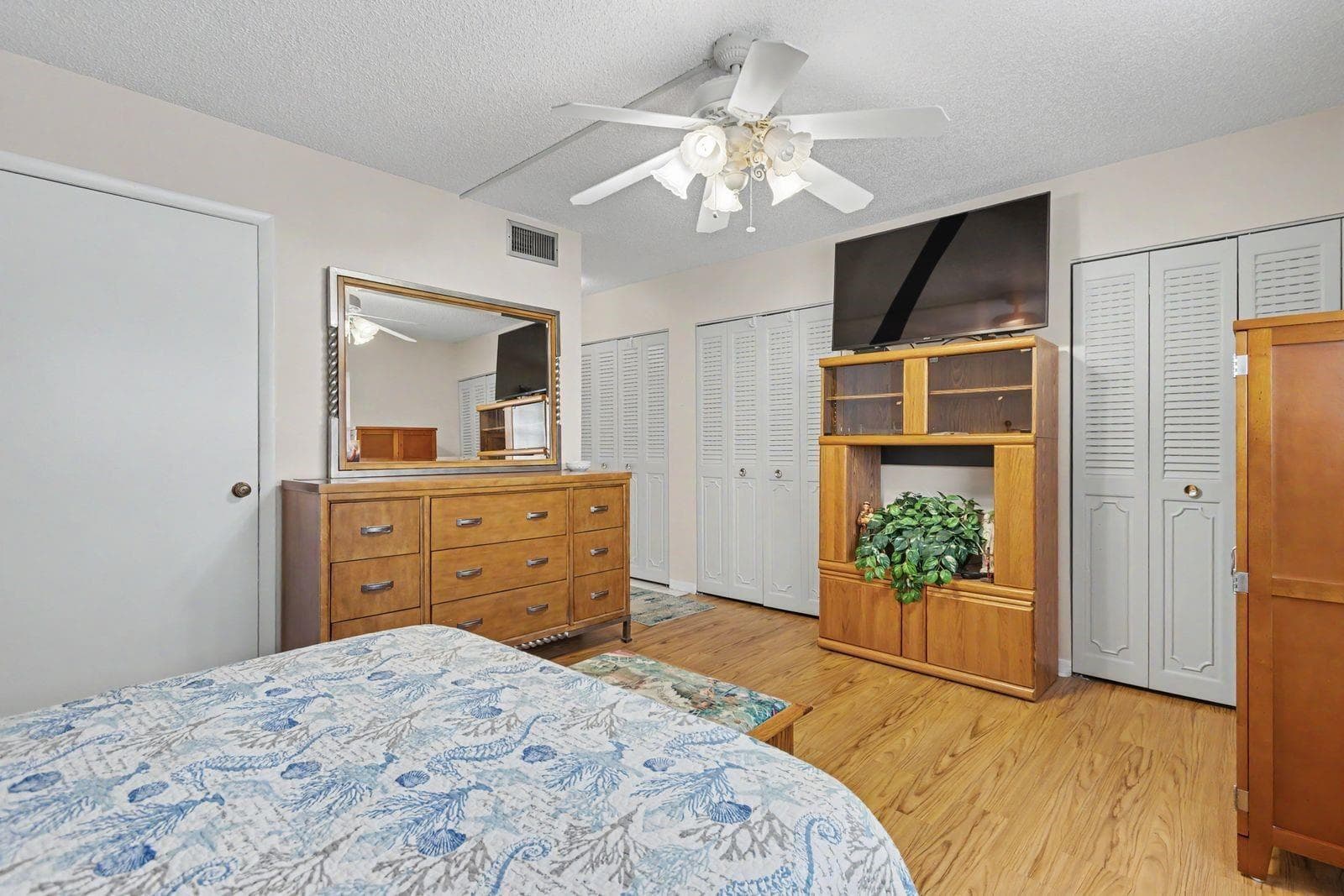 414 SE 10th Street 102, Dania Beach, FL 33004 — photo 16 of 34