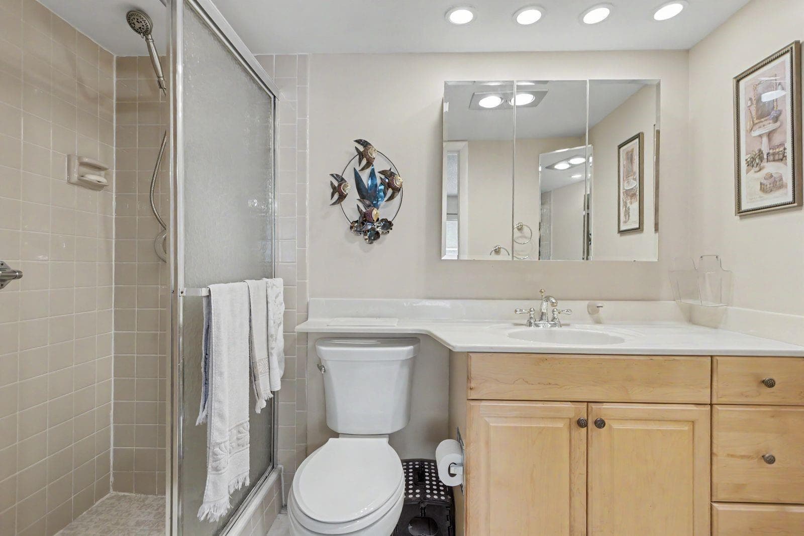 414 SE 10th Street 102, Dania Beach, FL 33004 — photo 17 of 34