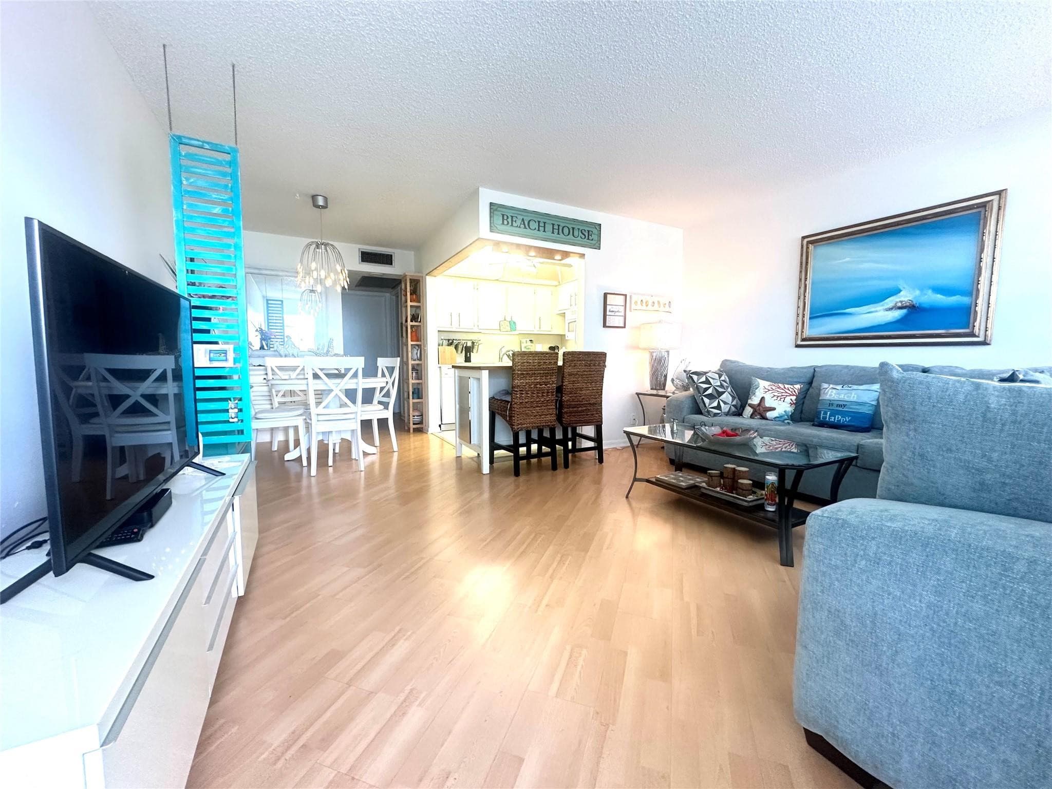 2004 Harwood C 2004, Deerfield Beach, FL 33442 — photo 4 of 57