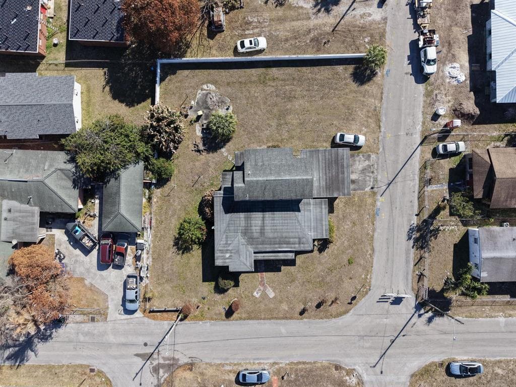 802 N 15th Street, Fort Pierce, FL 34950 — photo 4 of 8
