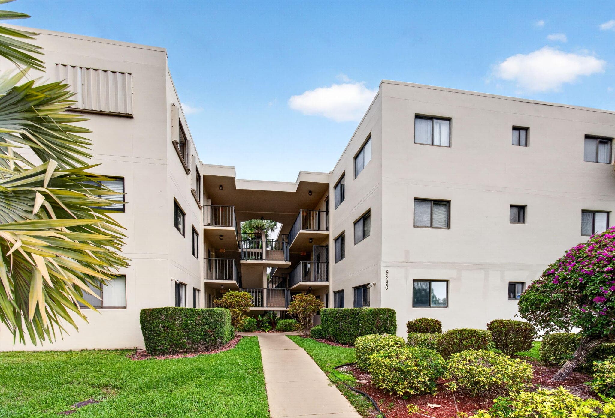 5280 Las Verdes Circle 112, Delray Beach, FL 33484 — photo 1 of 81