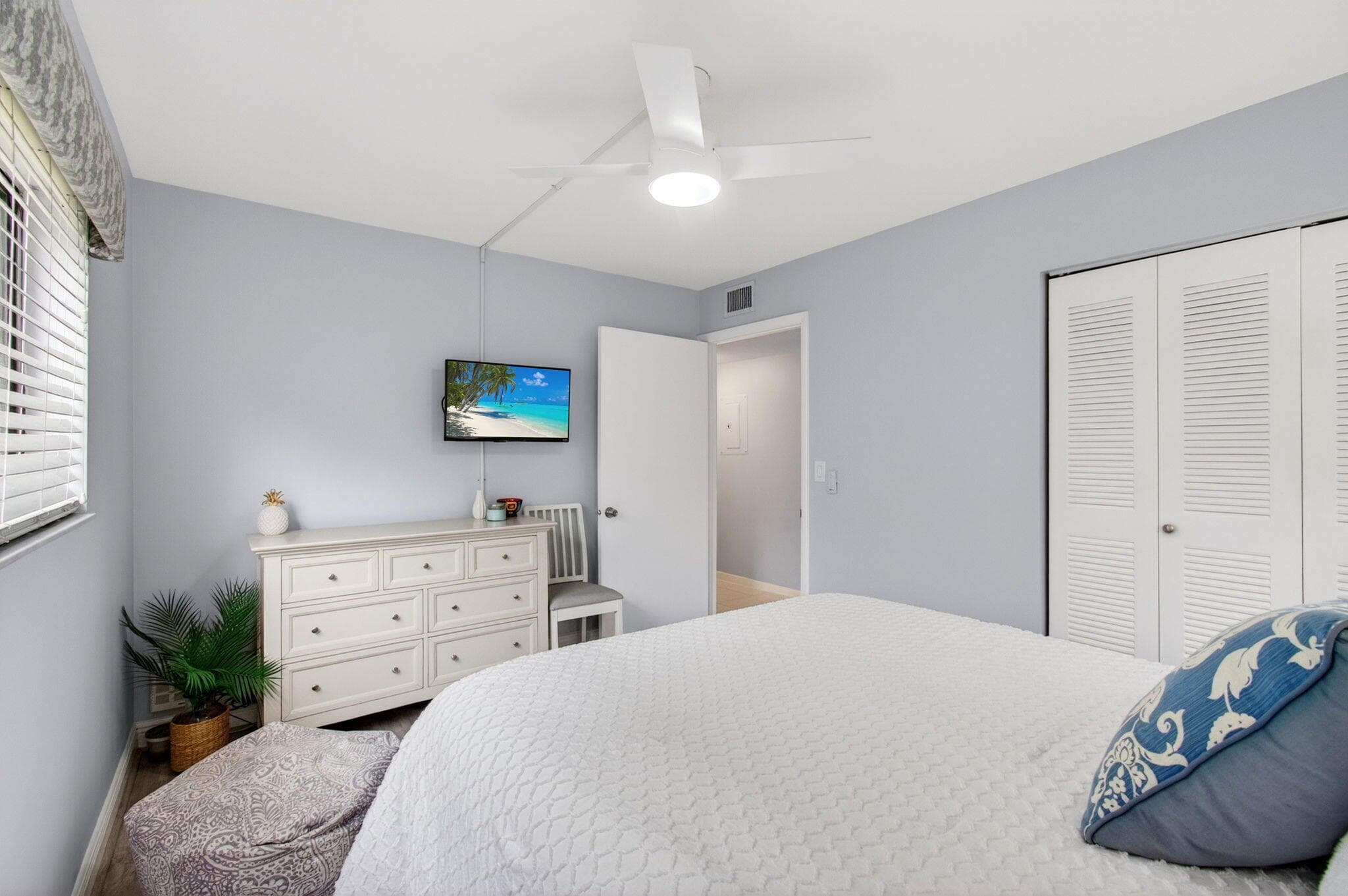 5280 Las Verdes Circle 112, Delray Beach, FL 33484 — photo 37 of 81