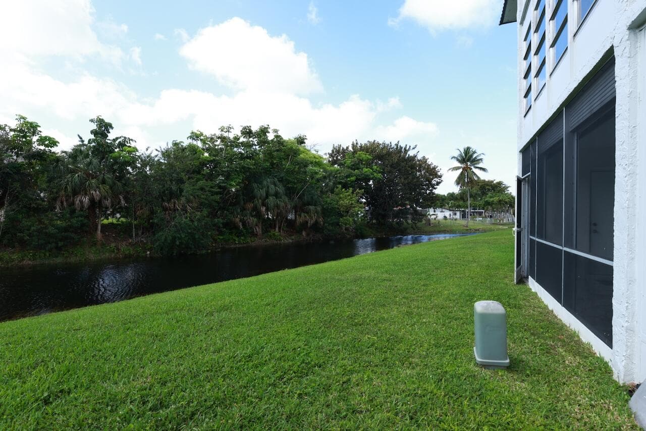 6570 Royal Palm Boulevard 106j, Margate, FL 33063 — photo 1 of 14