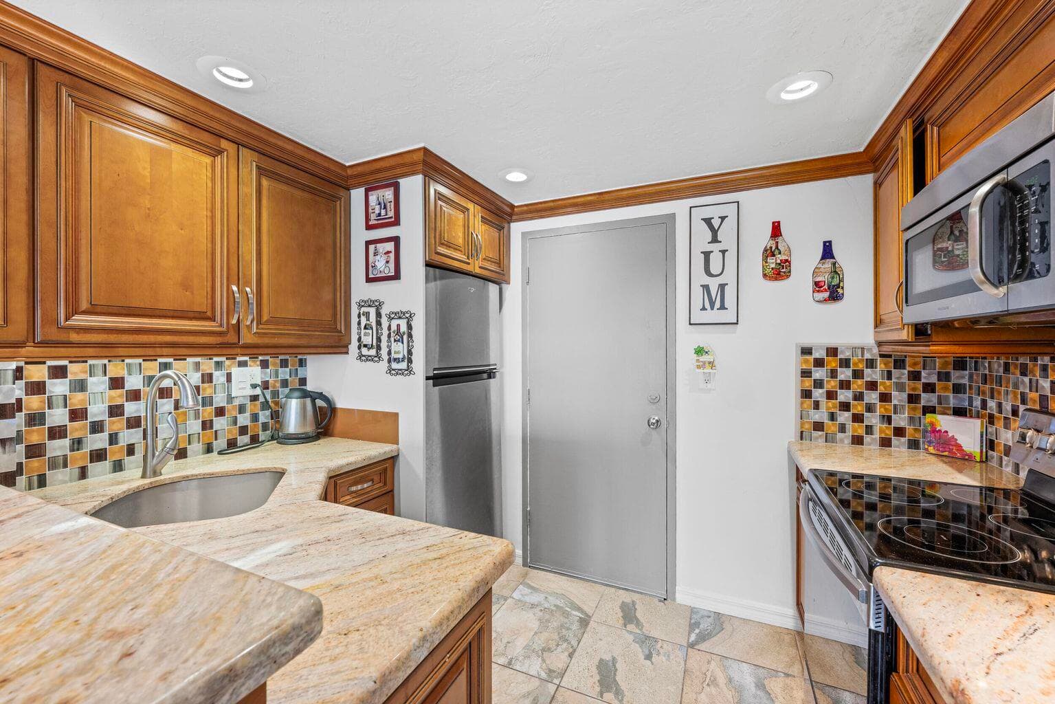 1831 NE 38th Street 410, Oakland Park, FL 33308 — photo 13 of 21