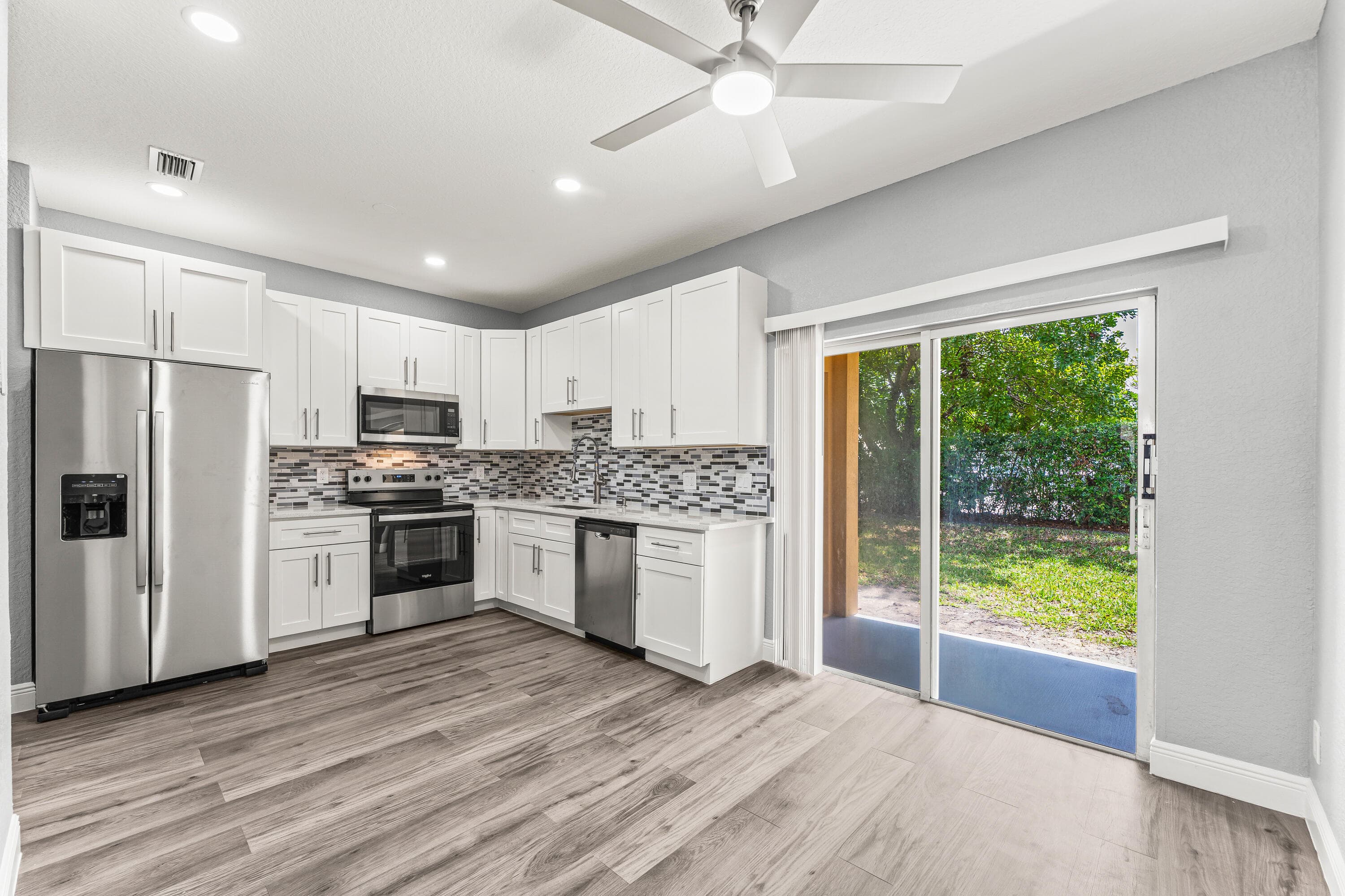 205 S Santa Catalina Circle 205, North Lauderdale, FL 33068 — photo 7 of 33