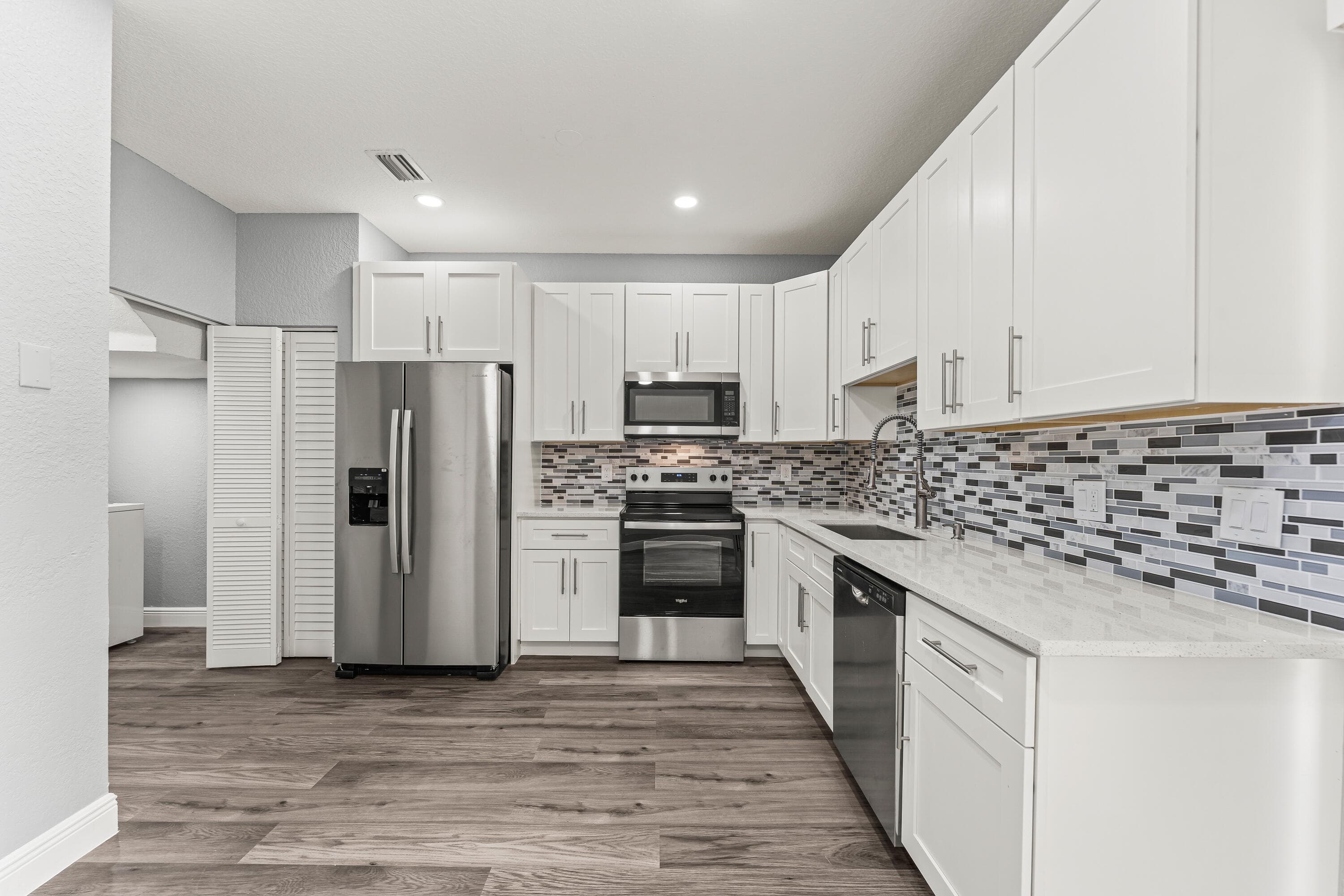 205 S Santa Catalina Circle 205, North Lauderdale, FL 33068 — photo 9 of 33