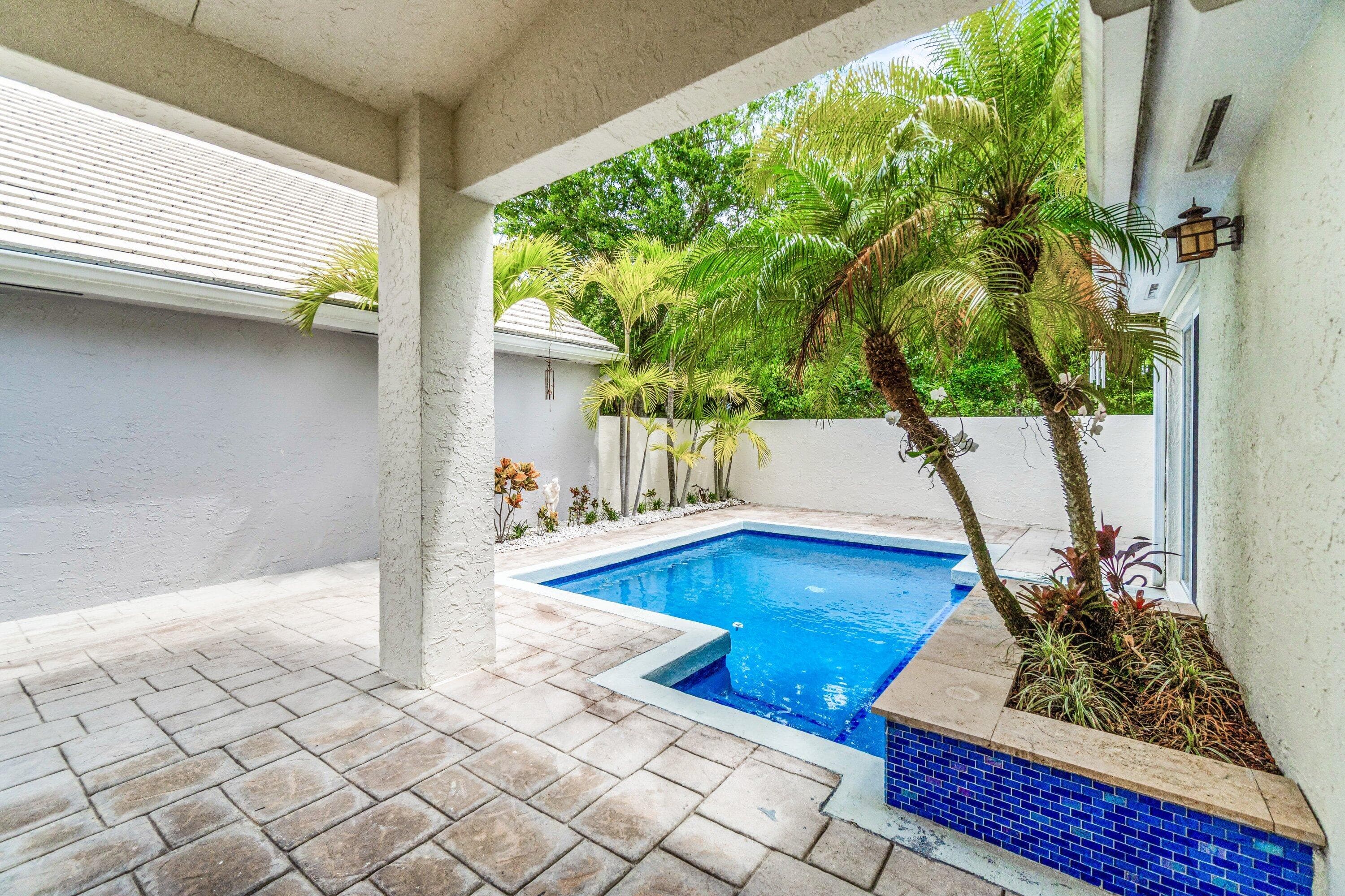 25 Wyndham Lane, Palm Beach Gardens, FL 33418 — photo 32 of 37