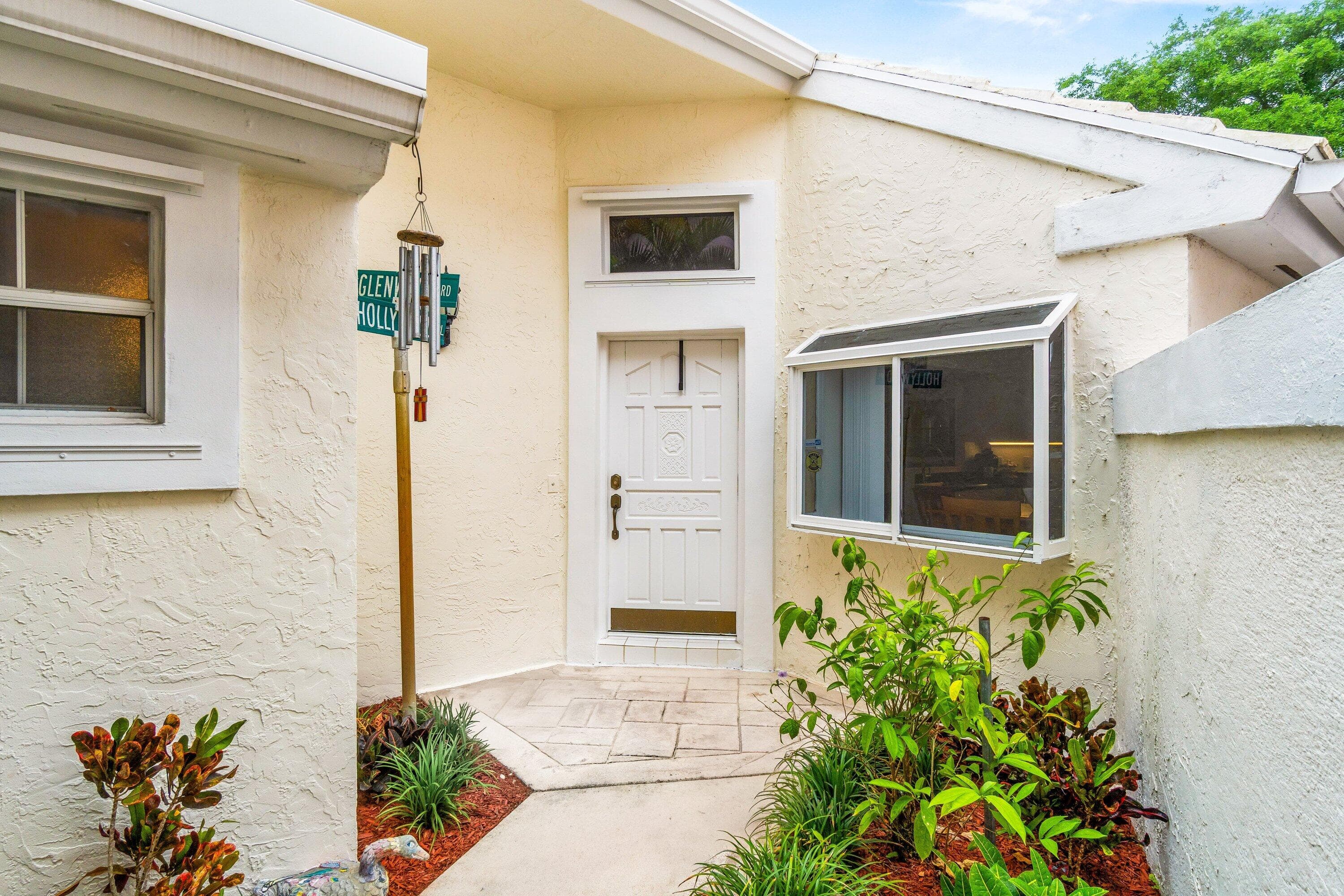 25 Wyndham Lane, Palm Beach Gardens, FL 33418 — photo 5 of 37