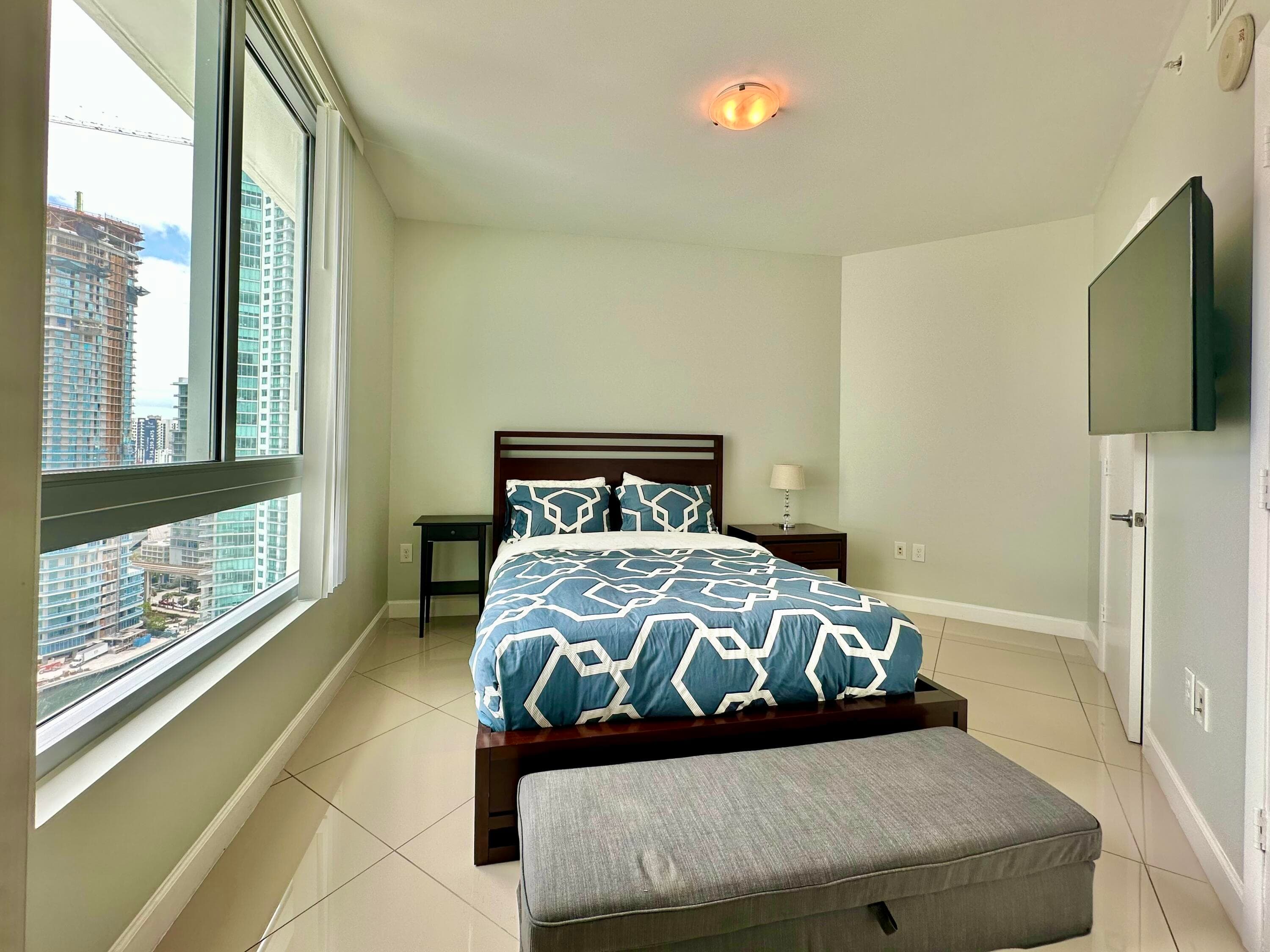 350 S Miami Avenue 2708, Miami, FL 33130 — photo 12 of 32