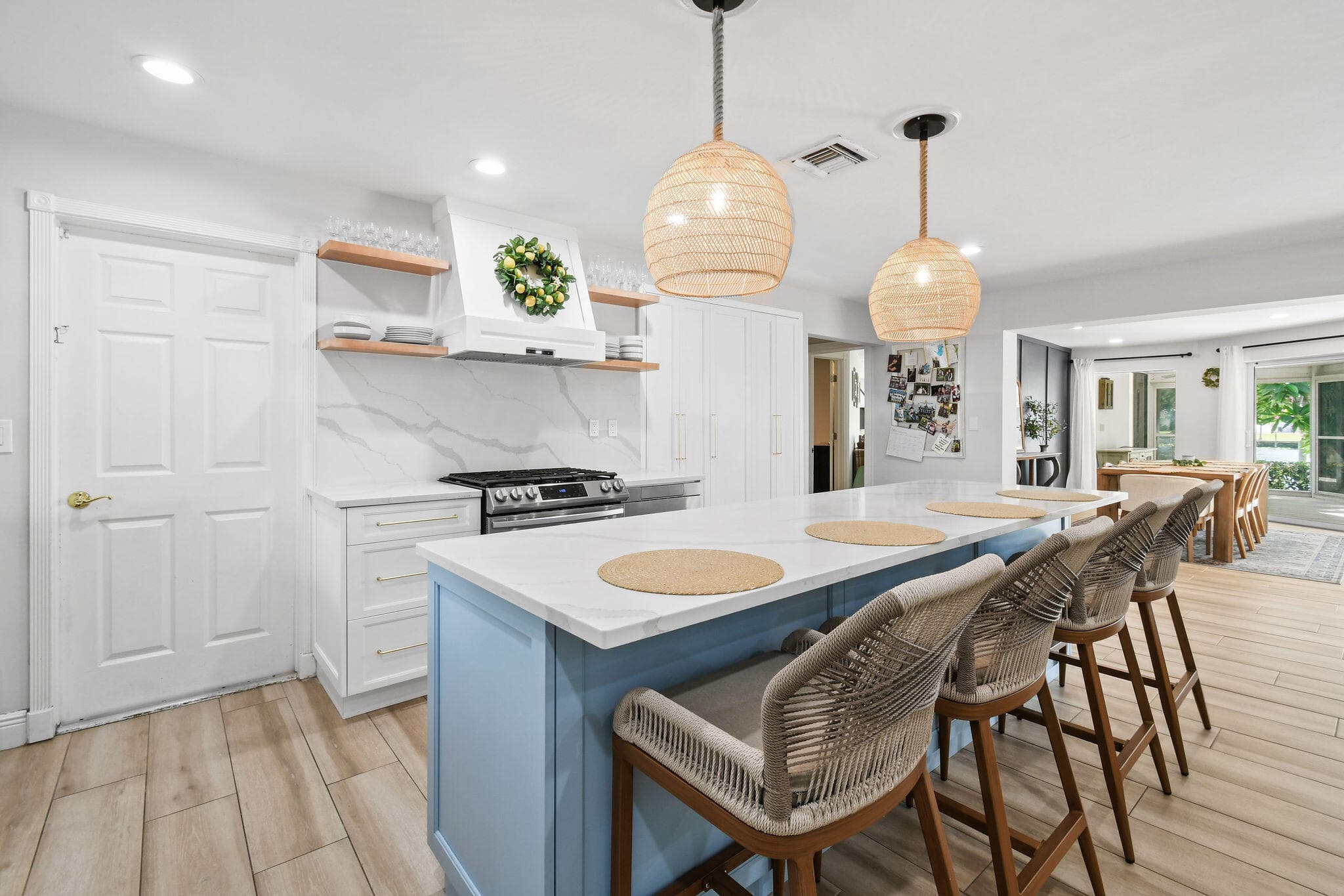 8110 W Lake Drive, West Palm Beach, FL 33406 — photo 12 of 51