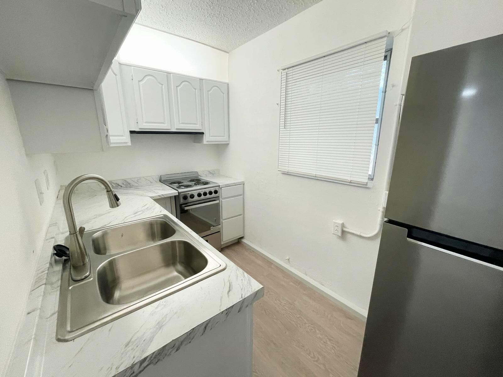 840 NW 33rd Street, Oakland Park, FL — photo 9 of 22