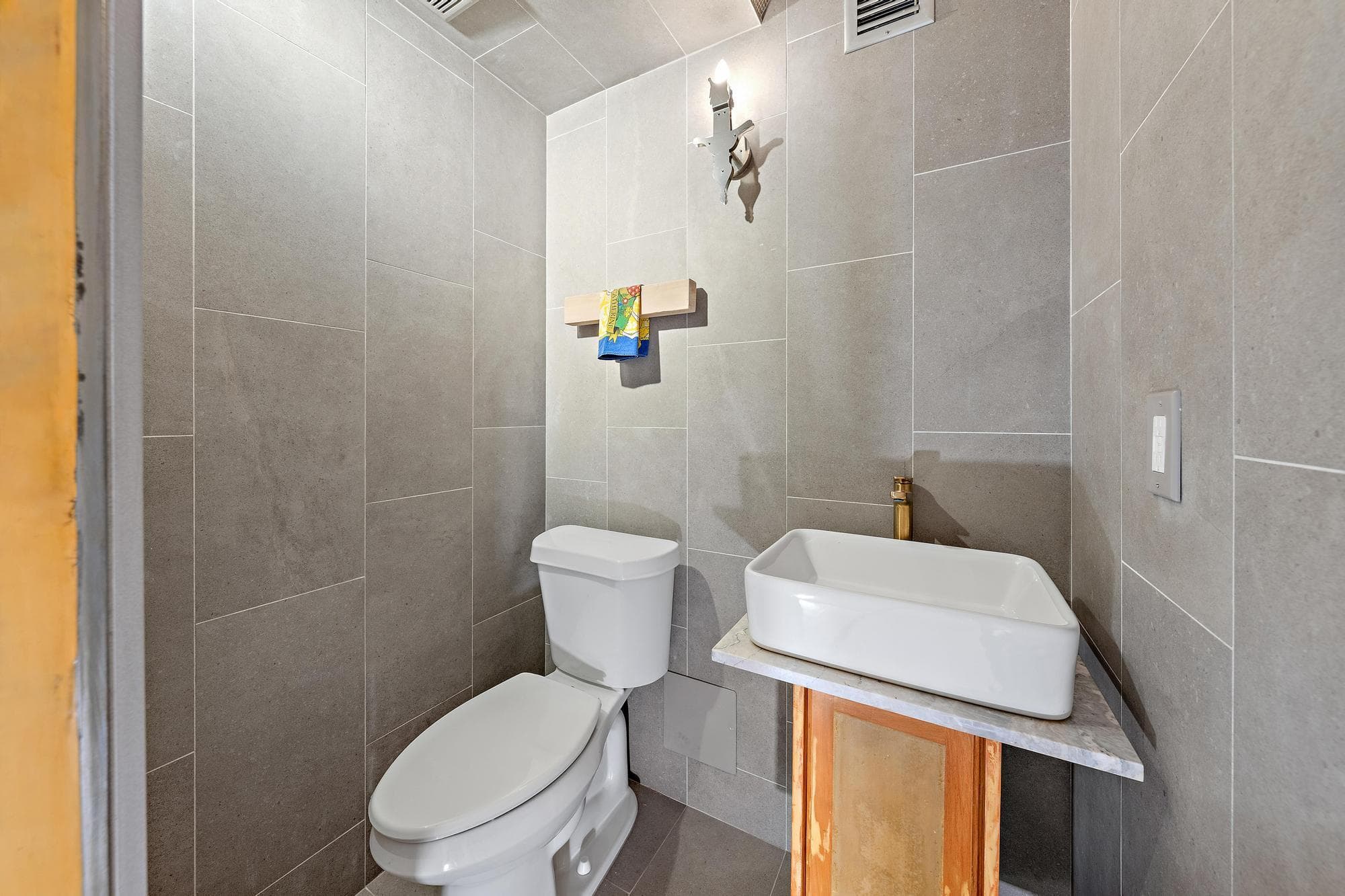 1516 S Lakeside Drive 106, Lake Worth Beach, FL 33460 — photo 3 of 19