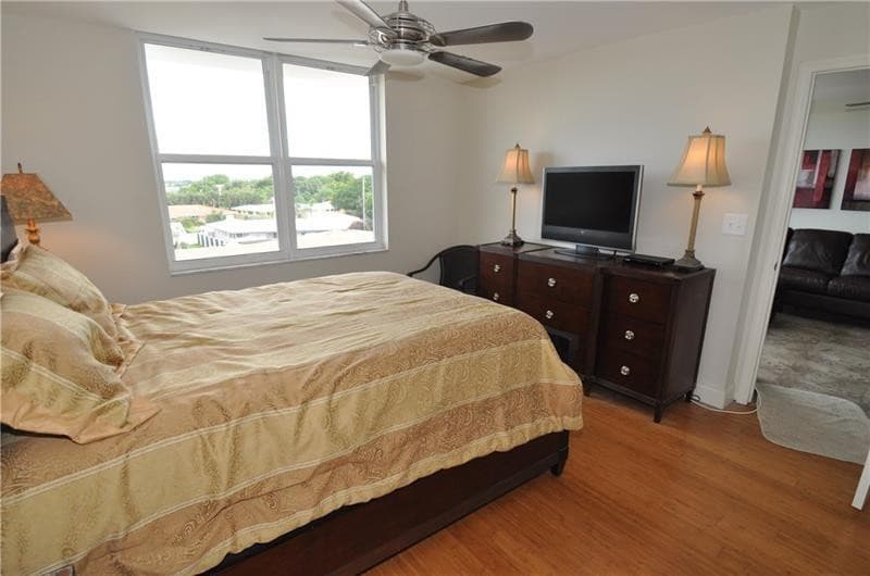 4501 NE 21 Avenue 402, Fort Lauderdale, FL 33308 — photo 9 of 18