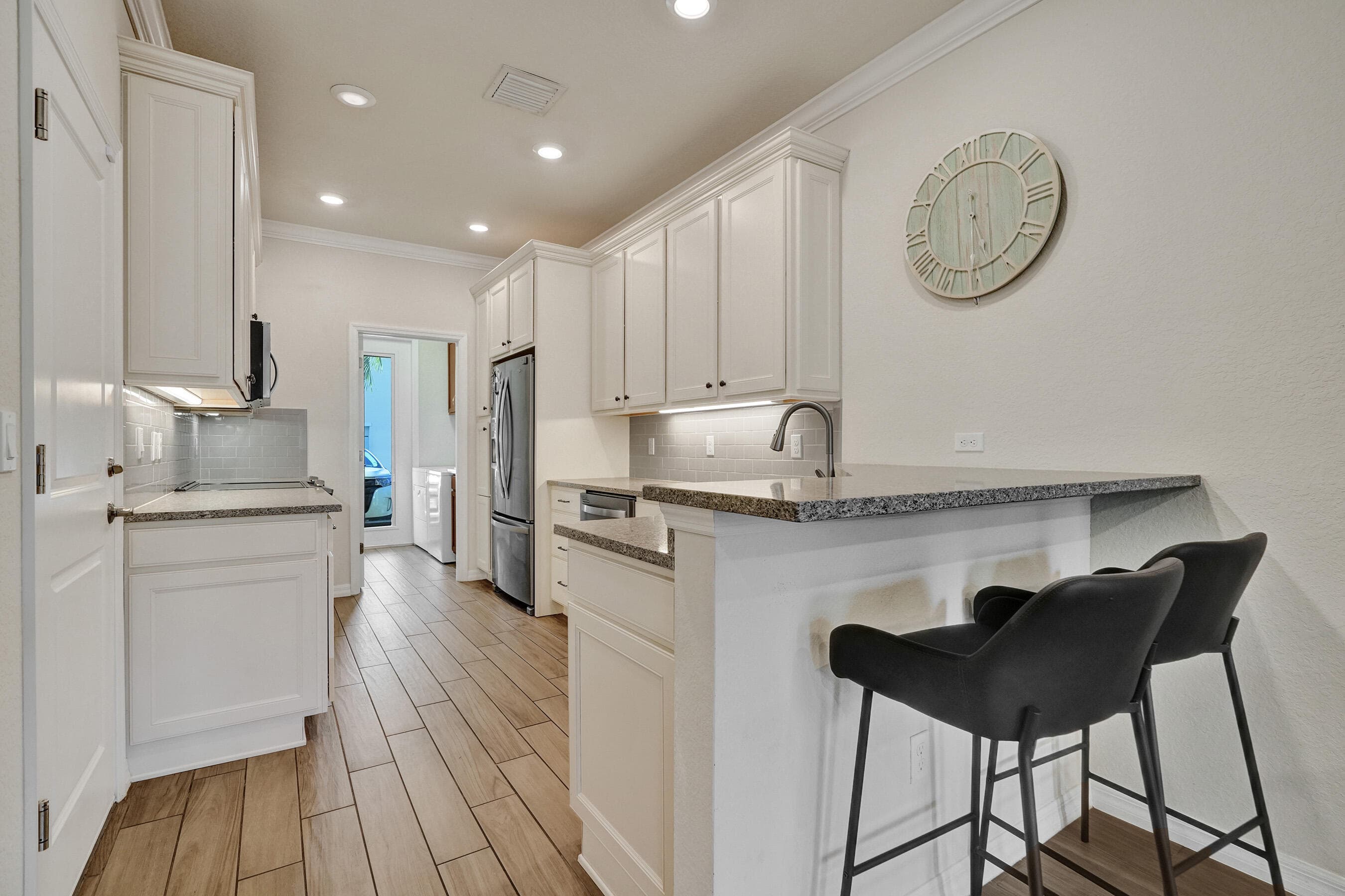 1300 Eucalyptus Drive 3, Hollywood, FL 33021 — photo 5 of 29