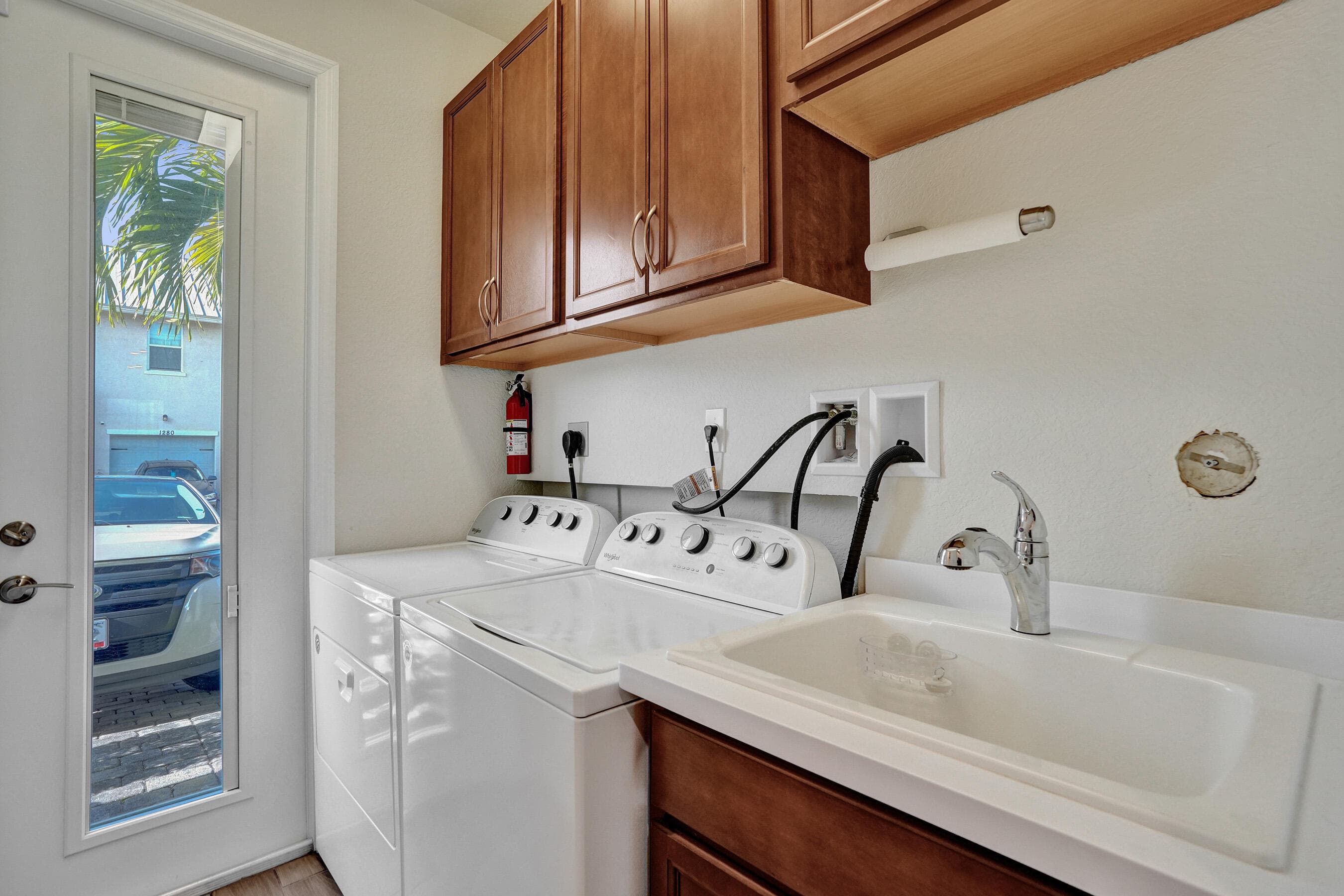 1300 Eucalyptus Drive 3, Hollywood, FL 33021 — photo 19 of 29
