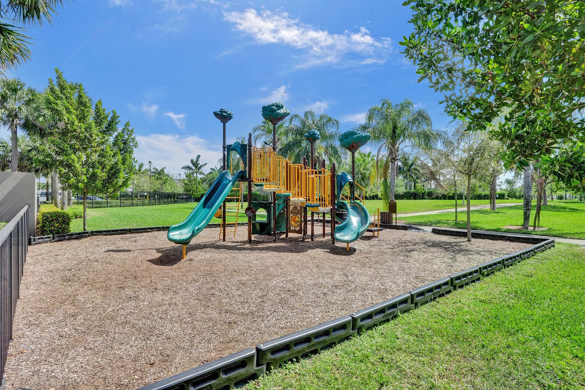 1300 Eucalyptus Drive 3, Hollywood, FL 33021 — photo 27 of 29