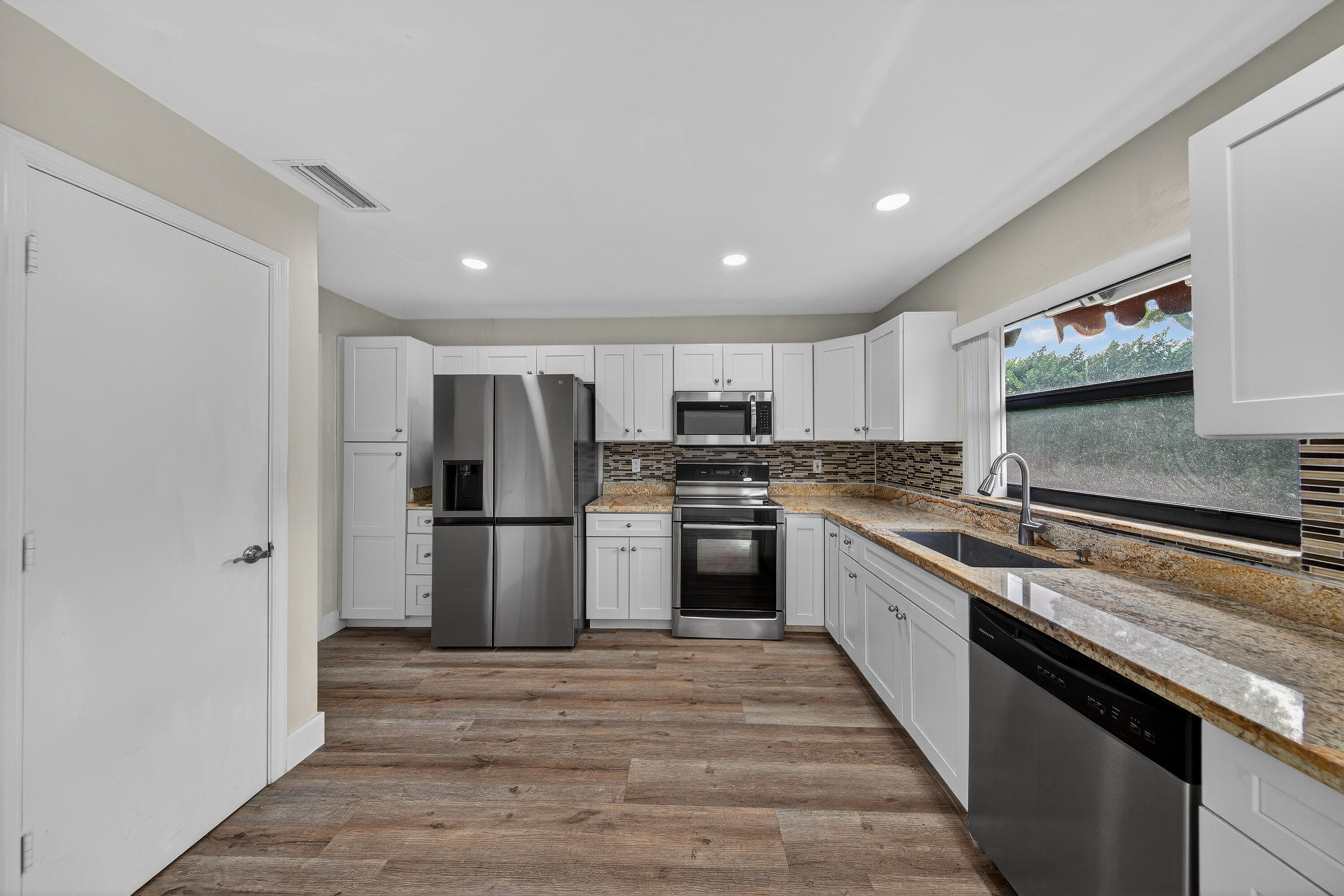 4867 Hawkwood Road, Boynton Beach, FL 33436 — photo 3 of 46