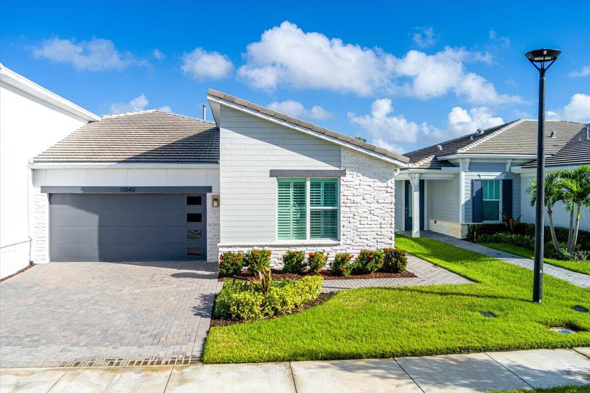 11543 SW Viridian Boulevard, Port St. Lucie, FL 34953 — photo 14 of 54