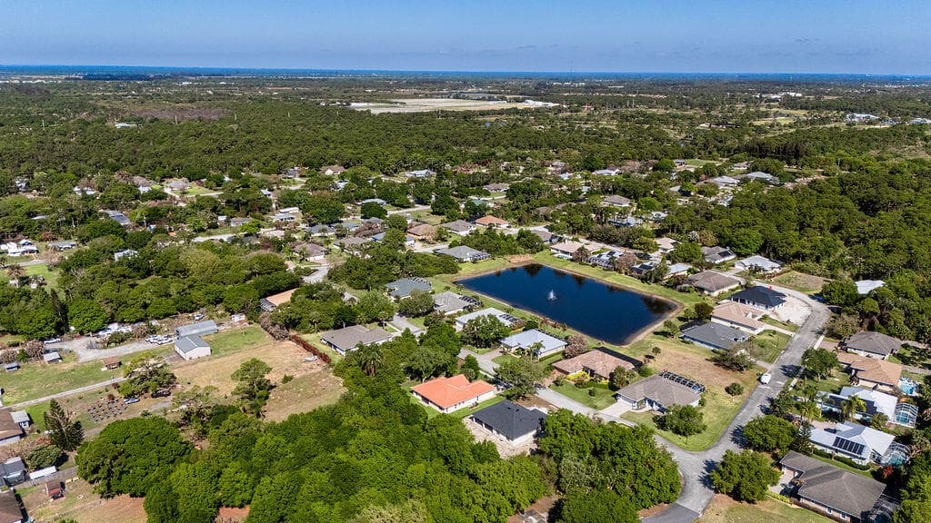 4805 66th Lane, Vero Beach, FL 32967 — photo 18 of 40