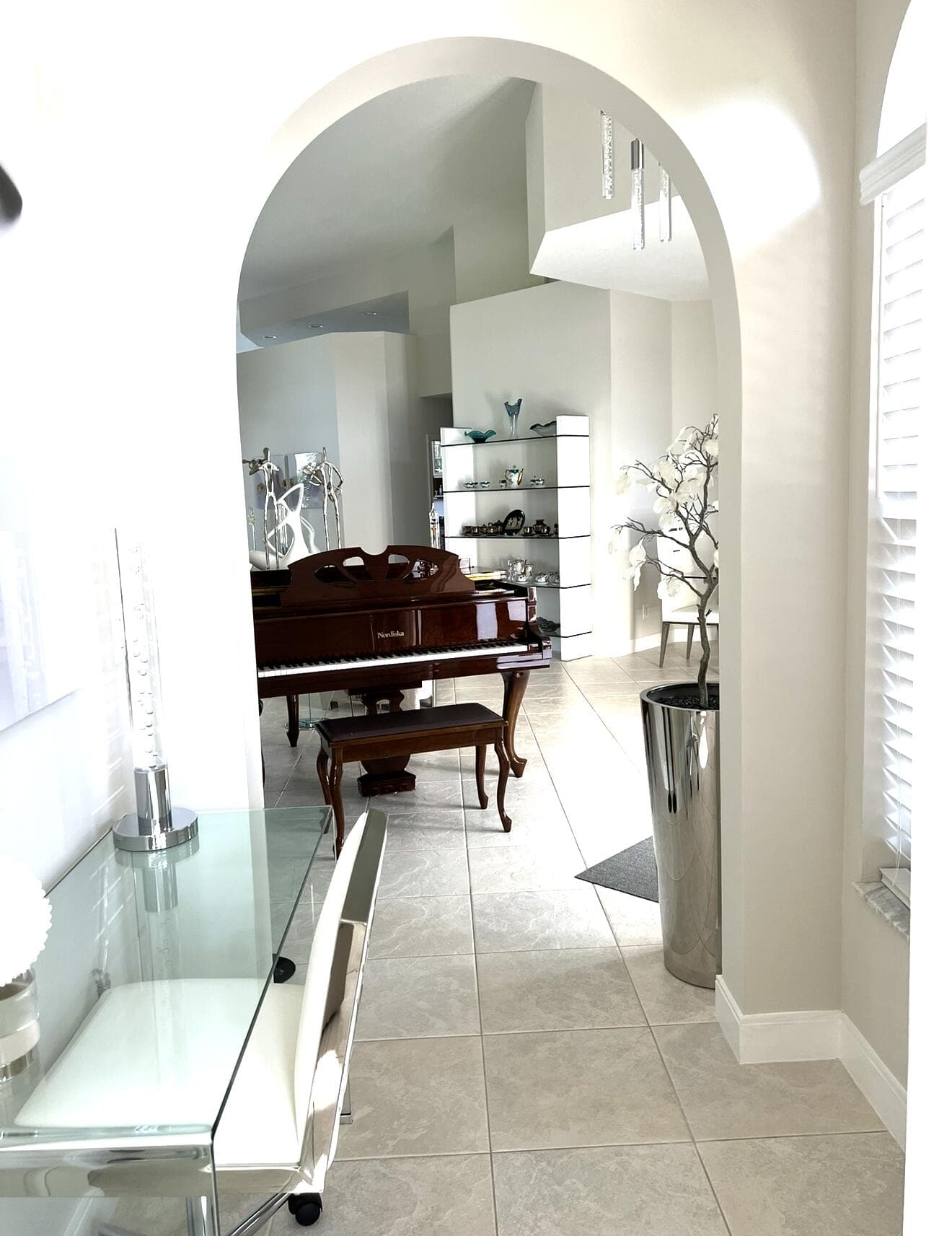 8263 N Lake Forest Drive, Davie, FL 33328 — photo 5 of 44