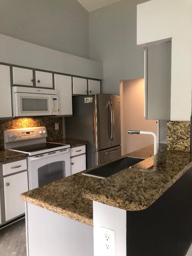 9322 NW 9th Place 9322, Plantation, FL 33324 — photo 2 of 20