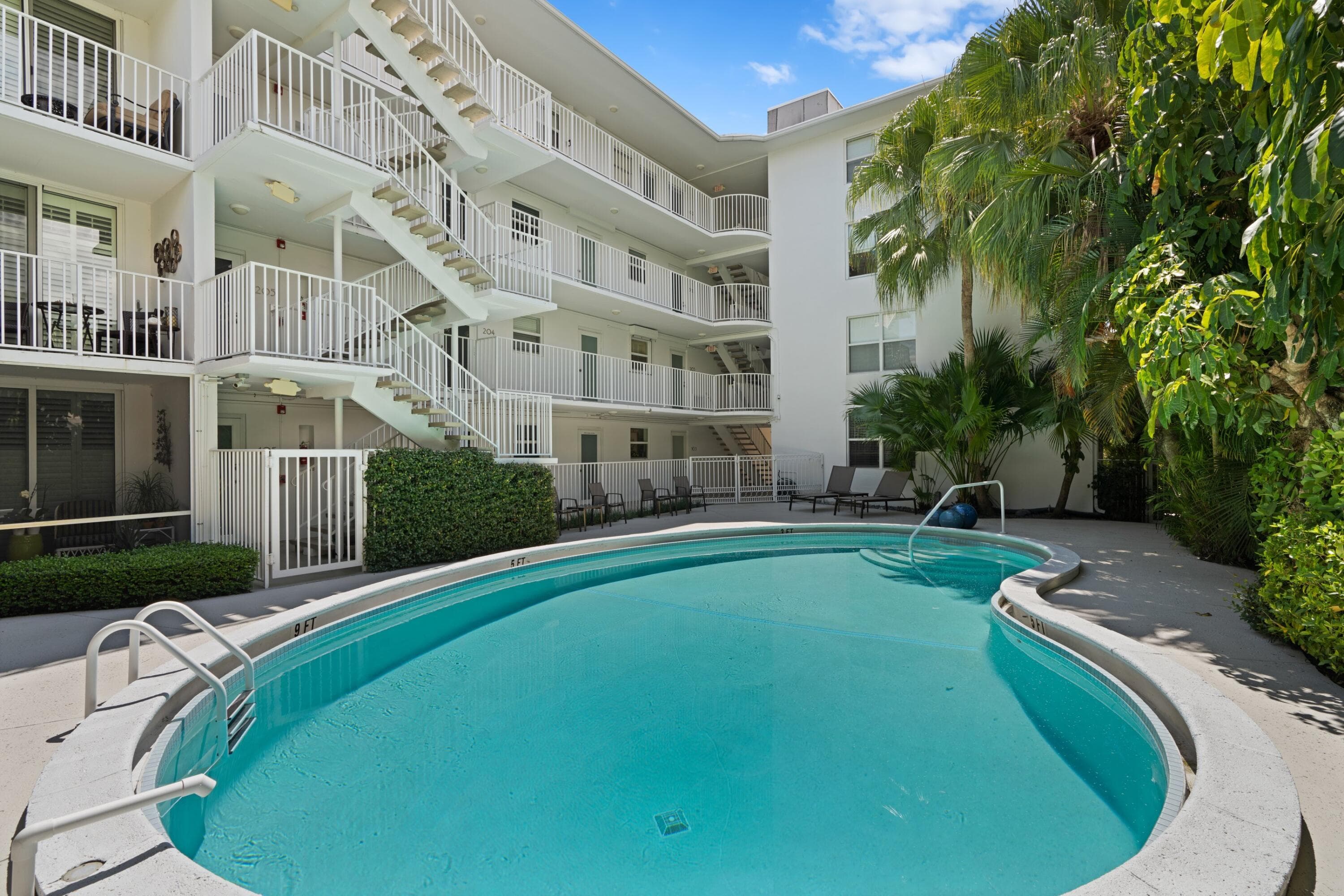 401 Peruvian Avenue 3020, Palm Beach, FL 33480 — photo 2 of 8