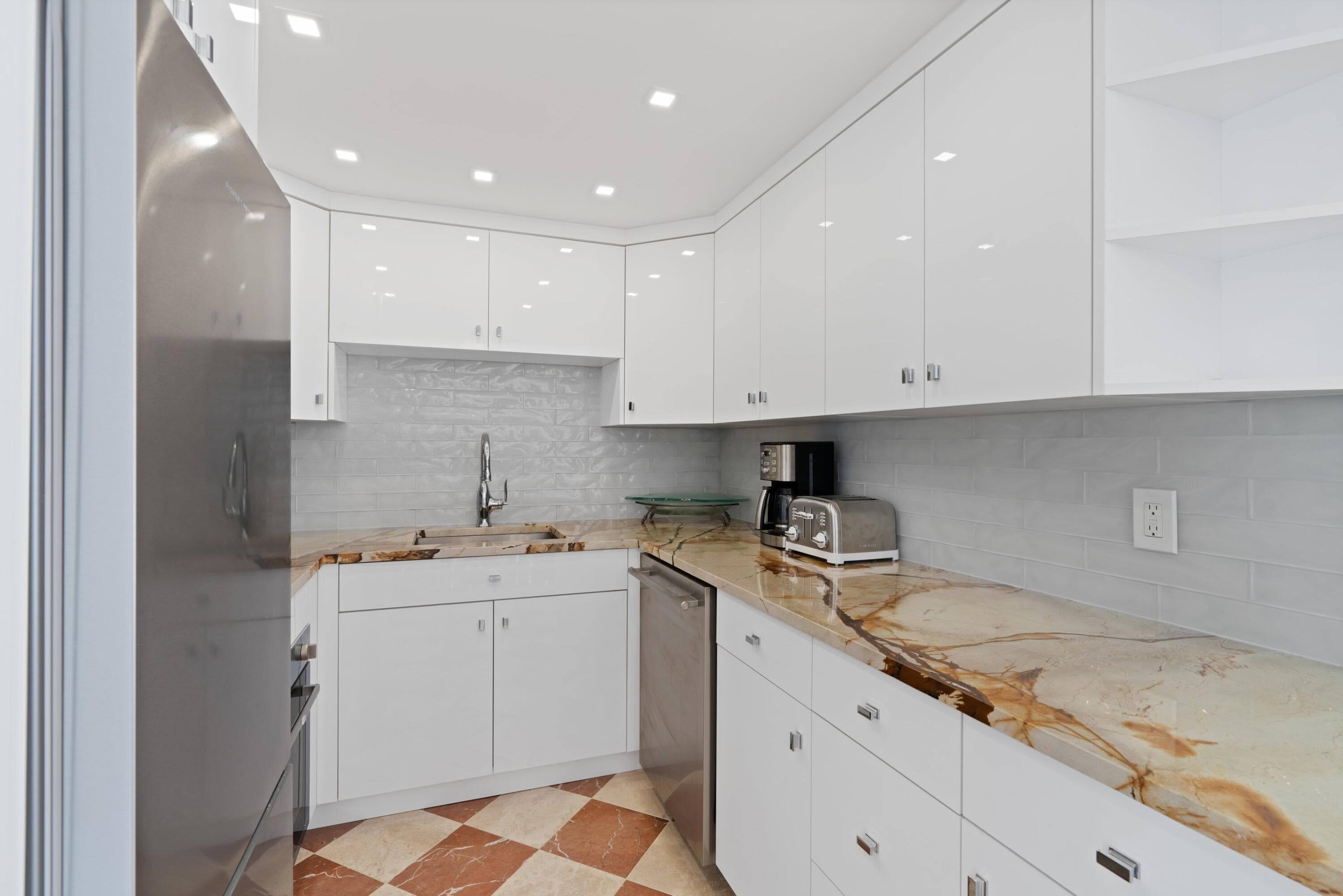 401 Peruvian Avenue 3020, Palm Beach, FL 33480 — photo 4 of 8
