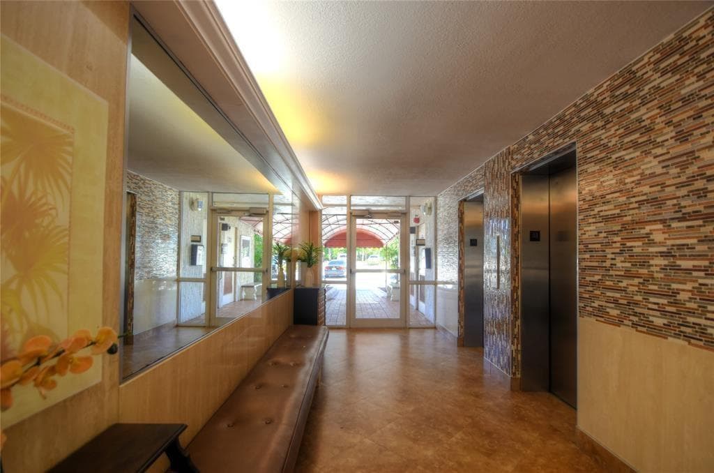 1391 S Ocean Boulevard 105, Pompano Beach, FL 33062 — photo 2 of 17