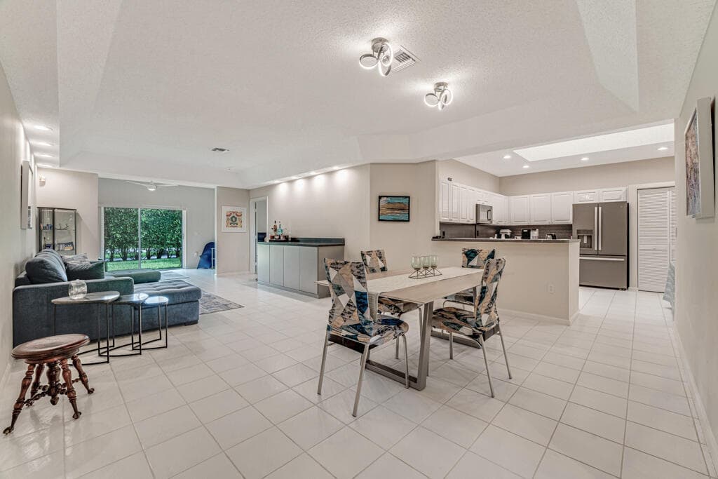 9998 Seacrest Circle C, Boynton Beach, FL 33437 — photo 4 of 76