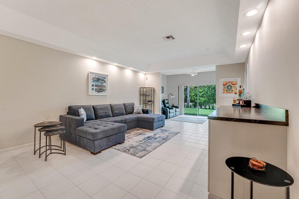 9998 Seacrest Circle C, Boynton Beach, FL 33437 — photo 5 of 76