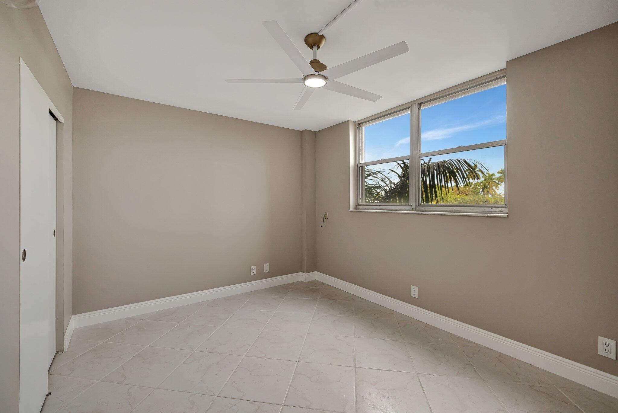 1777 SE 15th Street 215, Fort Lauderdale, FL 33316 — photo 14 of 31