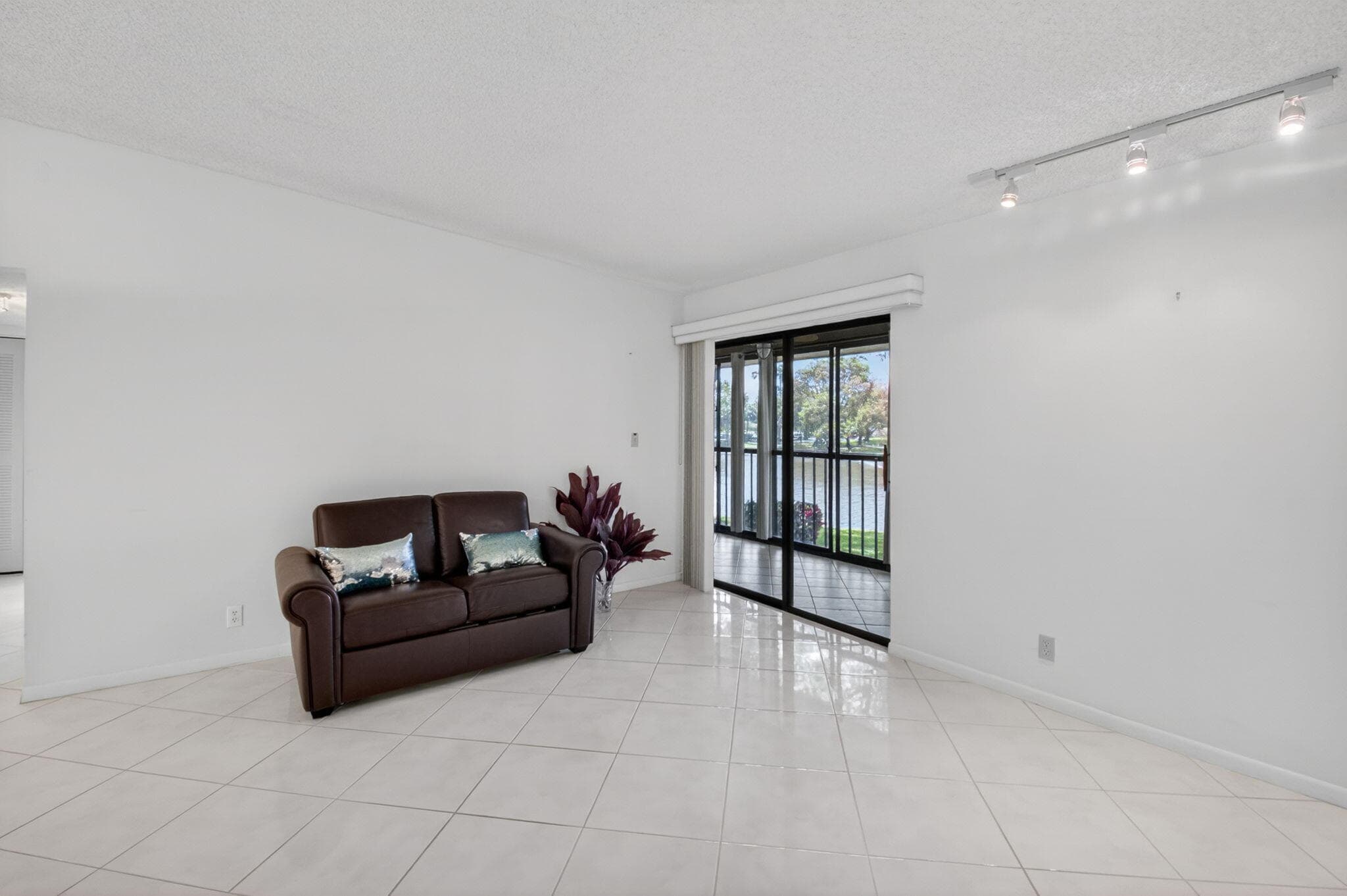 15496 Lakes Of Delray Boulevard 206, Delray Beach, FL 33484 — photo 10 of 59