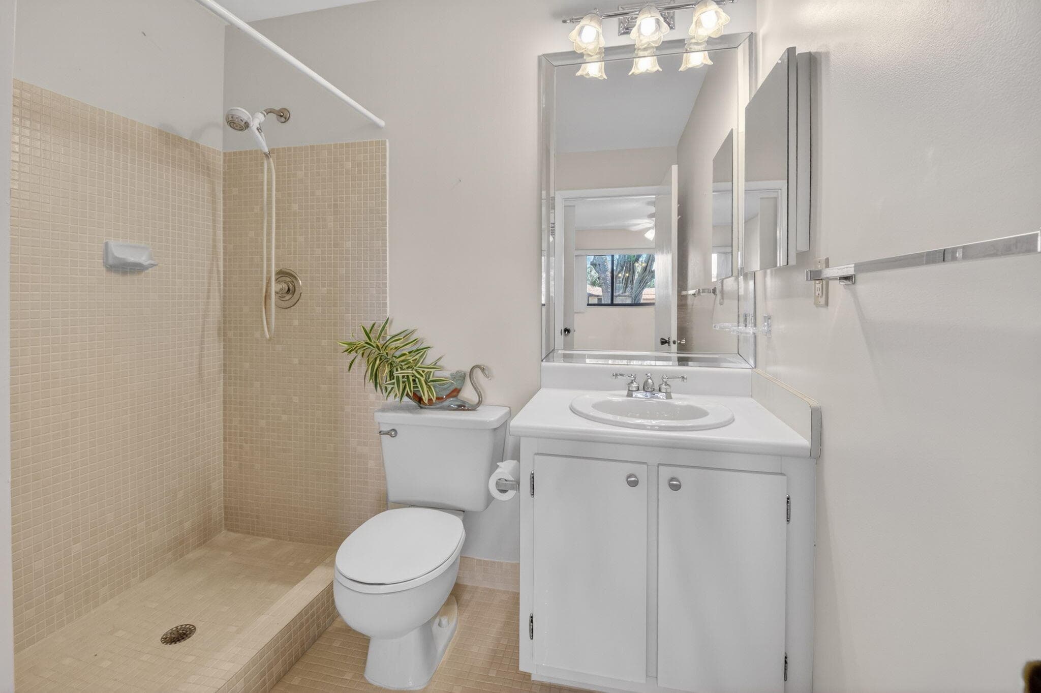 15496 Lakes Of Delray Boulevard 206, Delray Beach, FL 33484 — photo 18 of 59