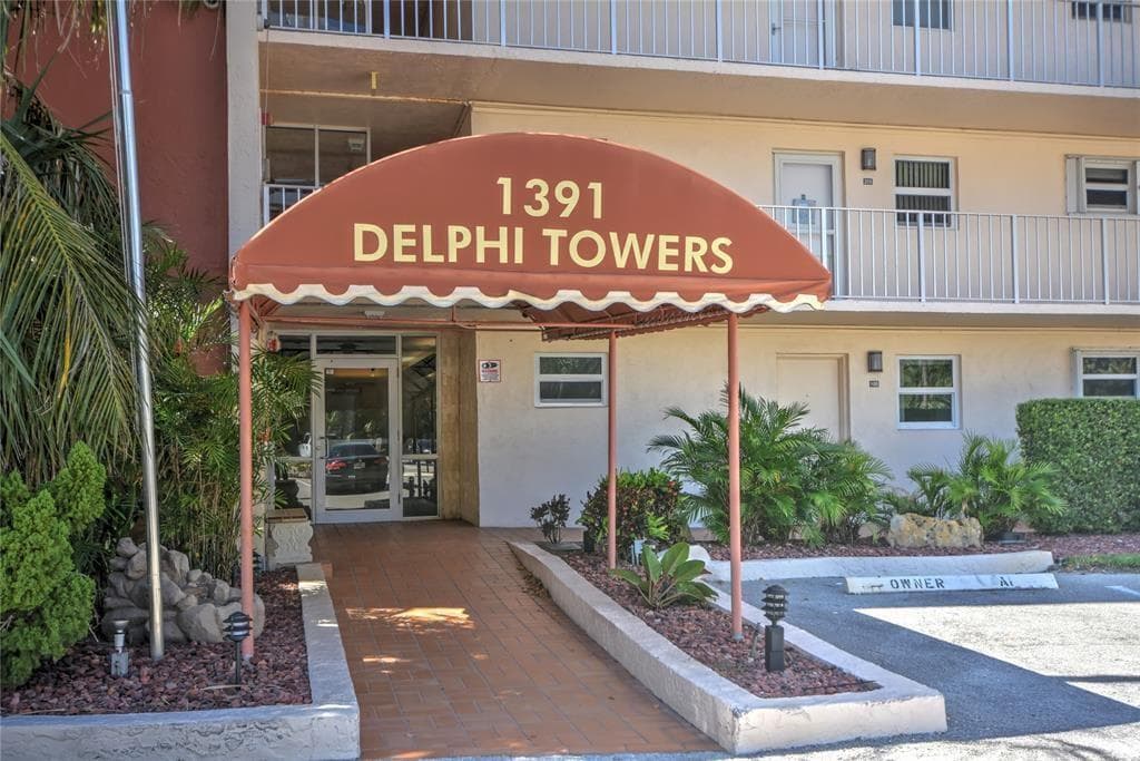 1391 S Ocean Boulevard 105, Pompano Beach, FL 33062 — photo 1 of 17