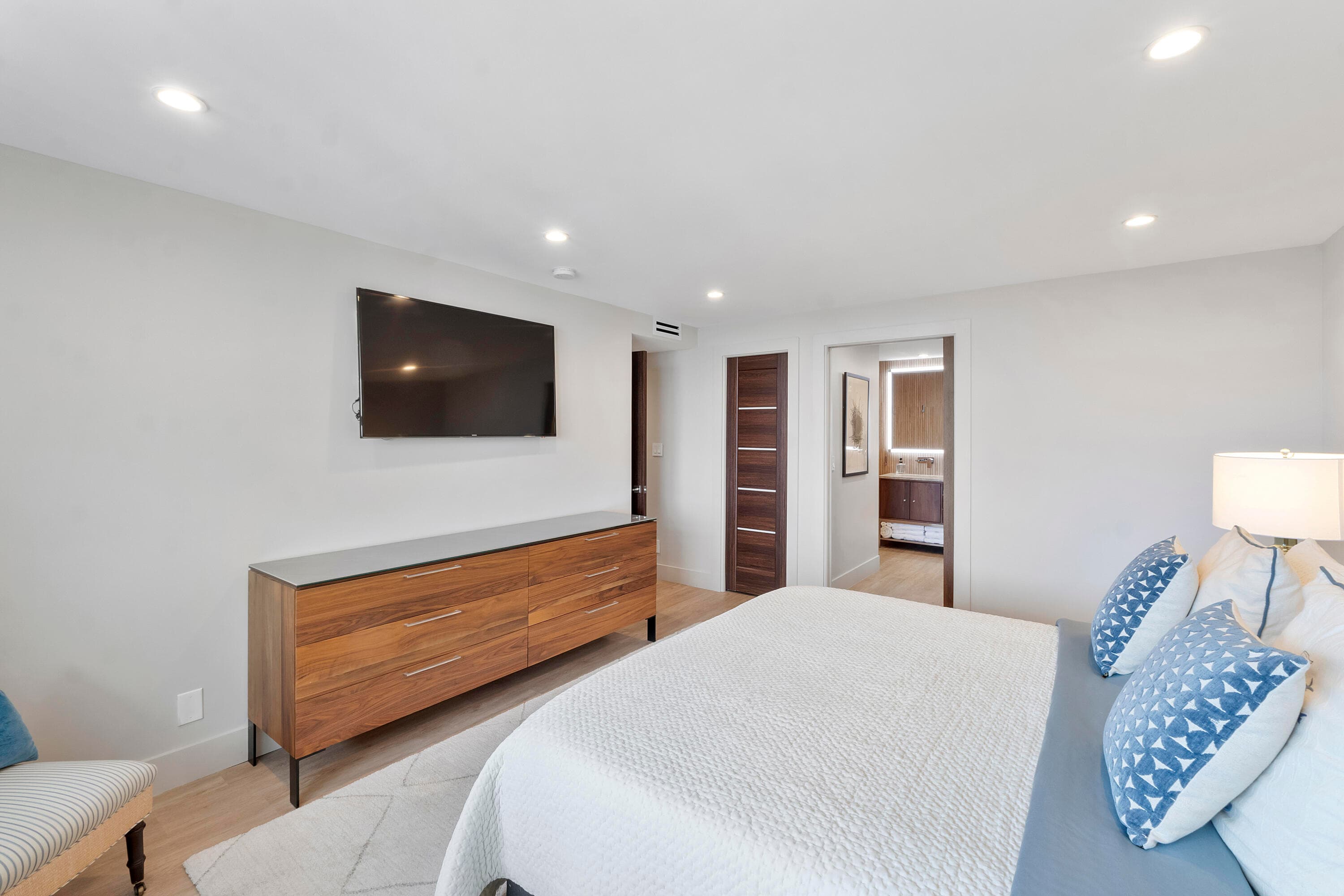 3015 N Ocean Boulevard 19f, Fort Lauderdale, FL 33308 — photo 10 of 67