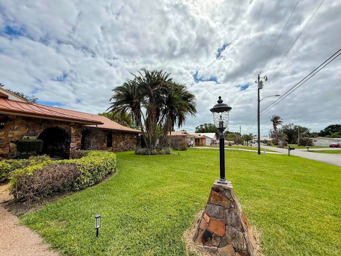 465 SE Naranja Avenue, Port St. Lucie, FL 34983 — photo 5 of 94