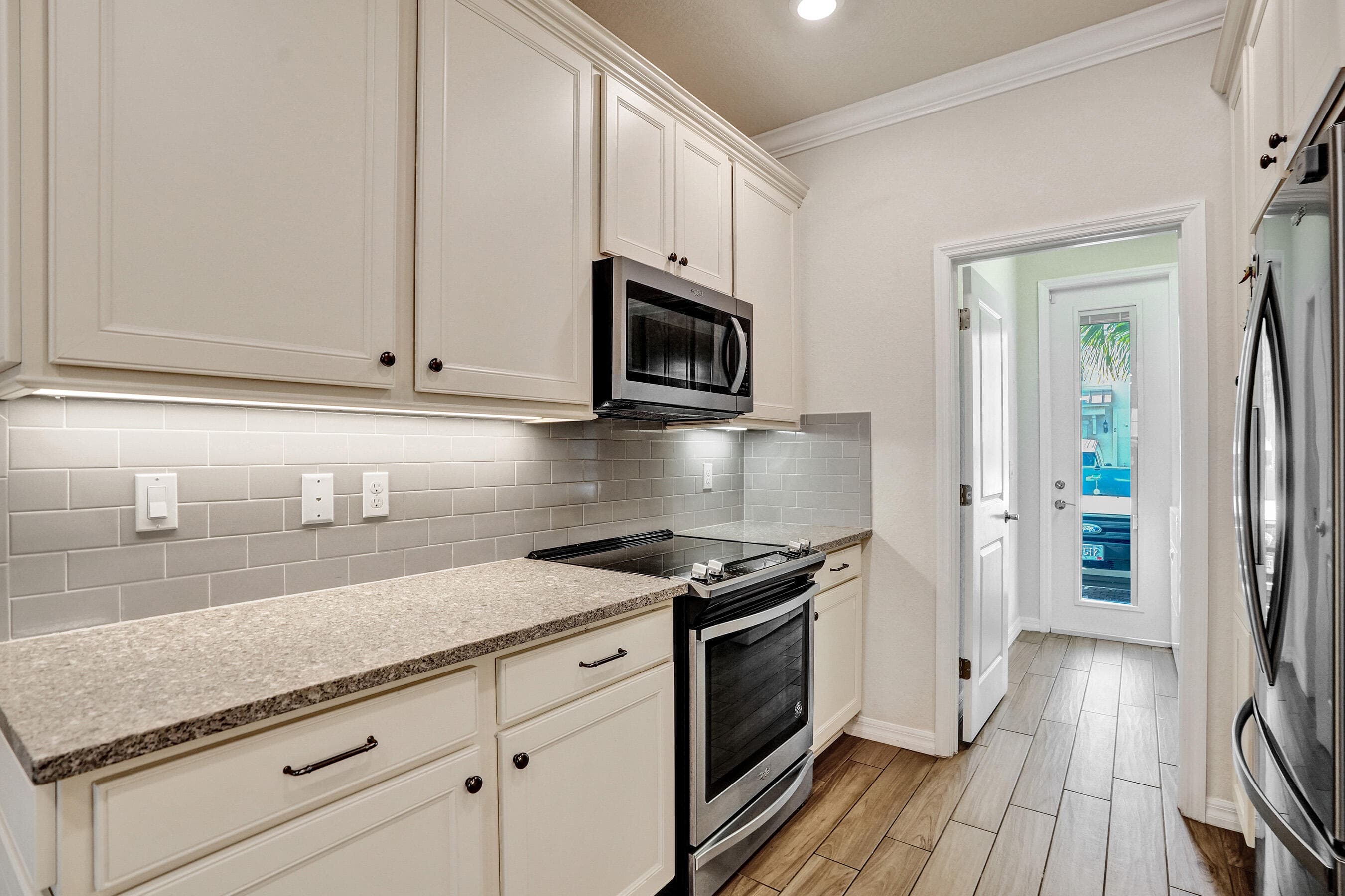 1300 Eucalyptus Drive 3, Hollywood, FL 33021 — photo 7 of 29