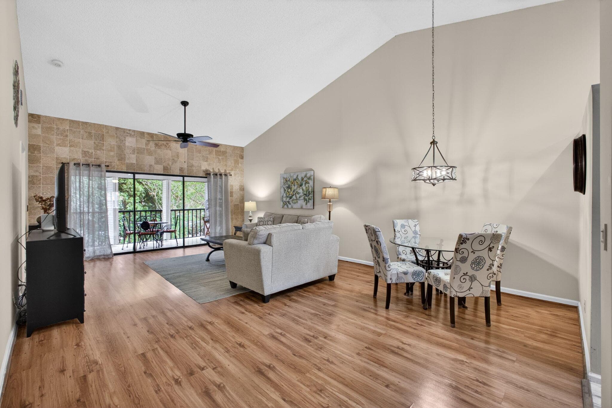 1103 Duncan Circle 202, Palm Beach Gardens, FL 33418 — photo 3 of 36
