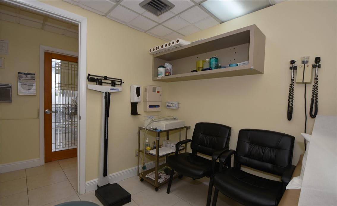 1820 E Commercial Boulevard, Fort Lauderdale, FL 33308 — photo 17 of 36