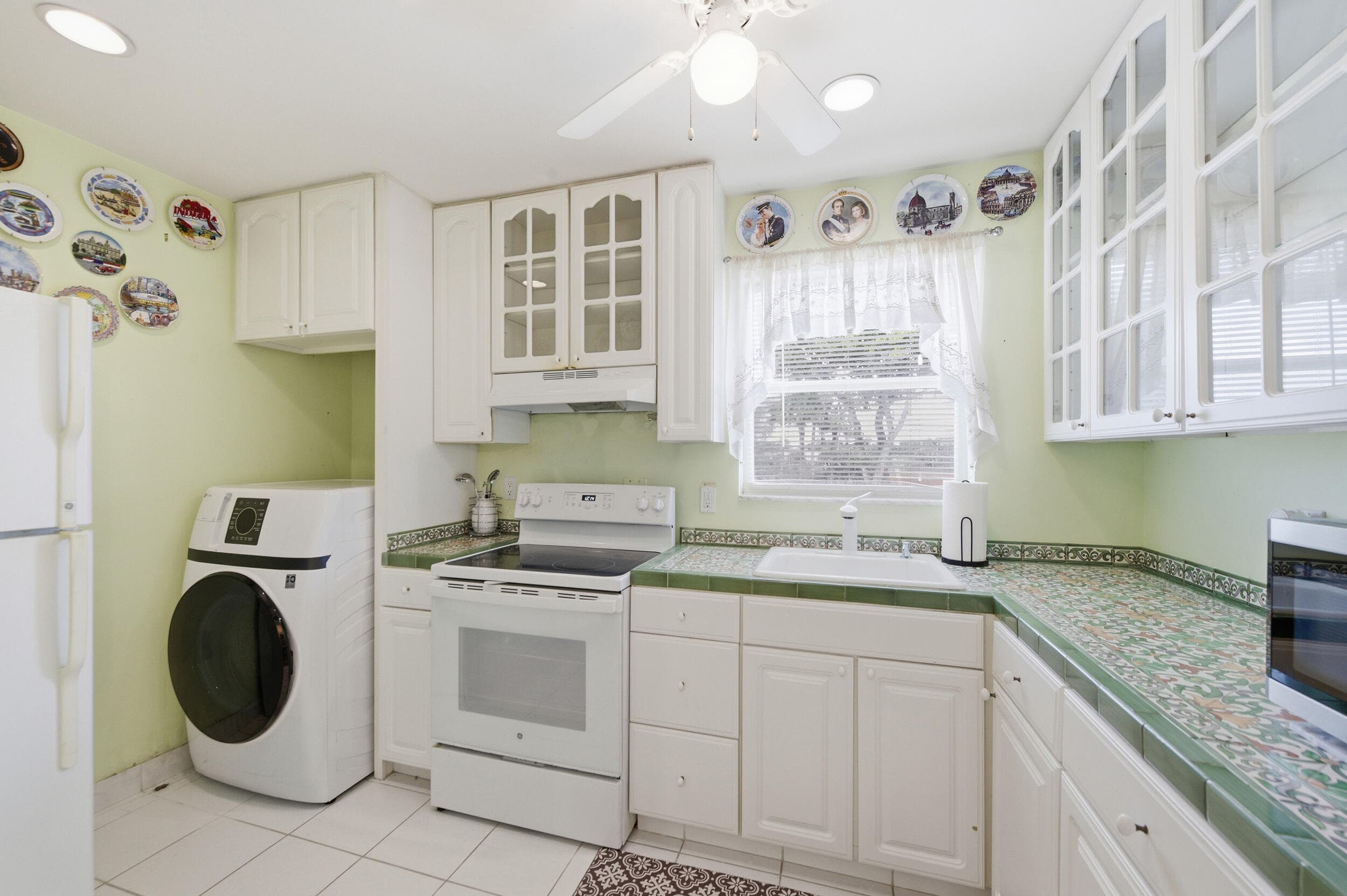 112 Lake Anne Drive, West Palm Beach, FL 33411 — photo 4 of 24